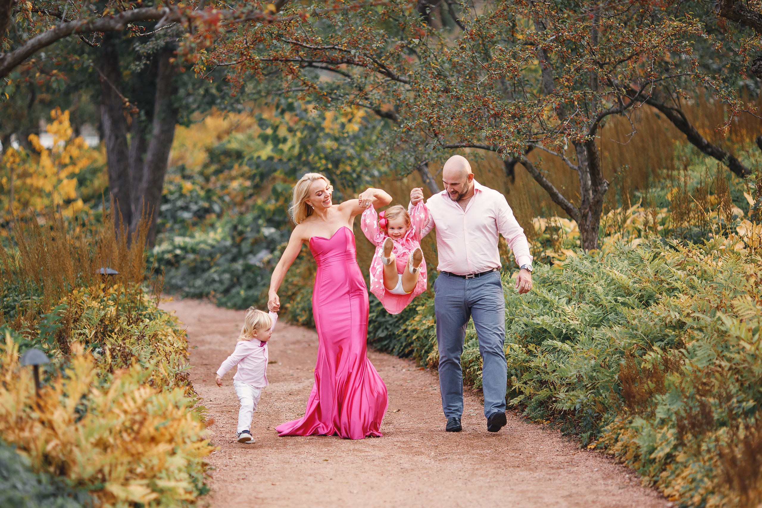 10.09.2020 Family photoshoot. Wedding family event photographer in Chicago Nick Yushevich