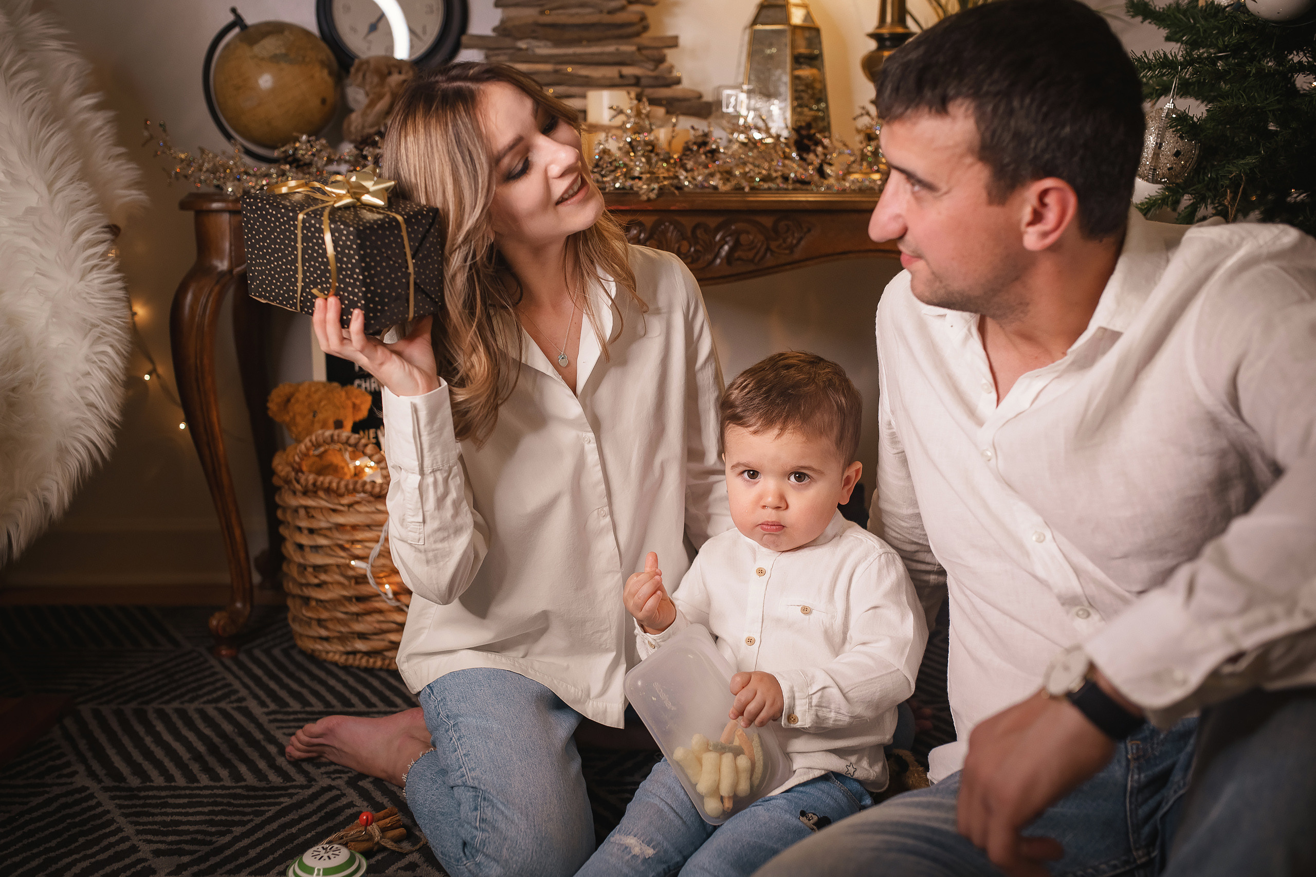 12.05.2020 Christmas Family Photoshoot 15. Wedding family event photographer in Chicago Nick Yushevich