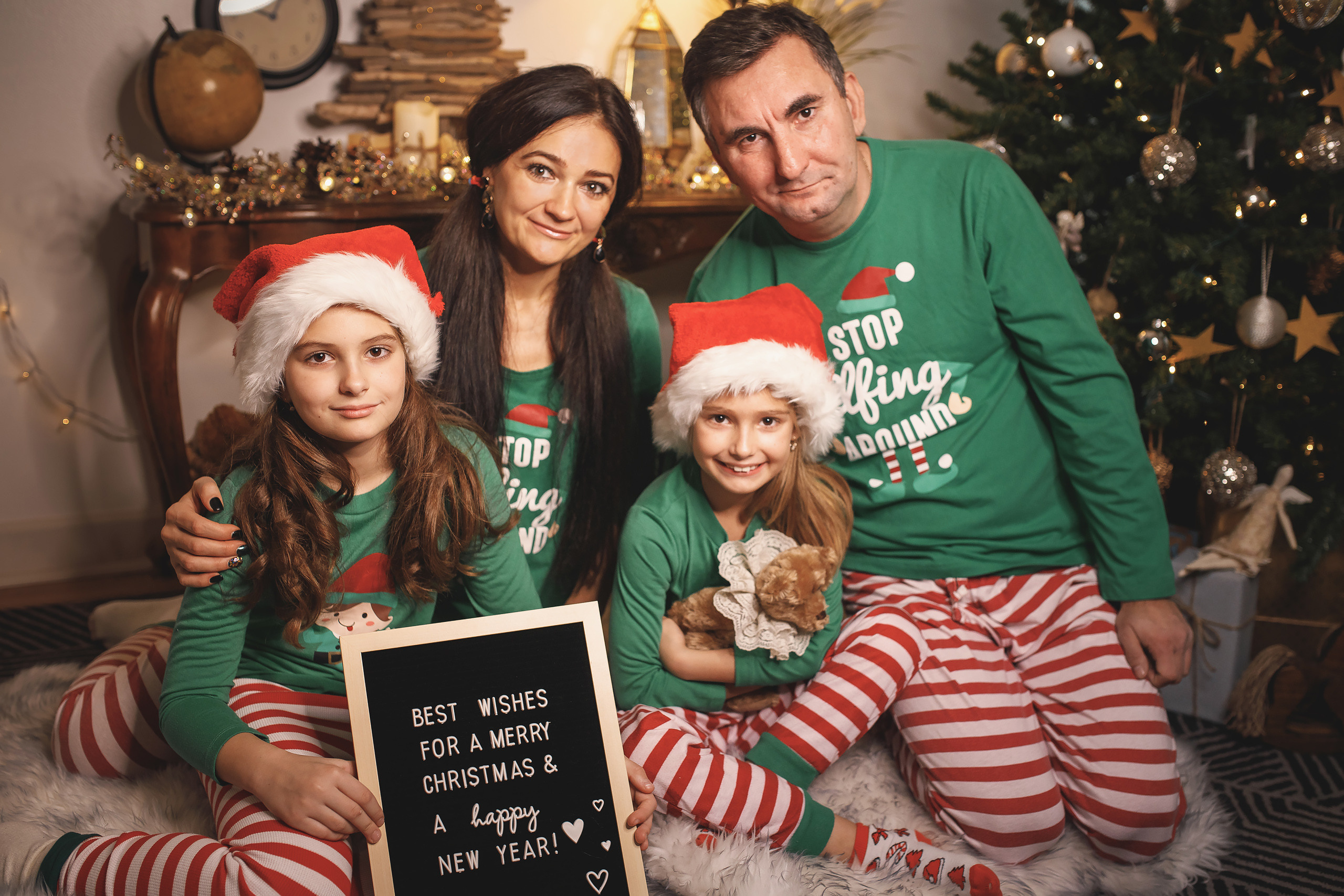 11.22.2020 Christmas Family Photoshoot 4. Wedding family event photographer in Chicago Nick Yushevich