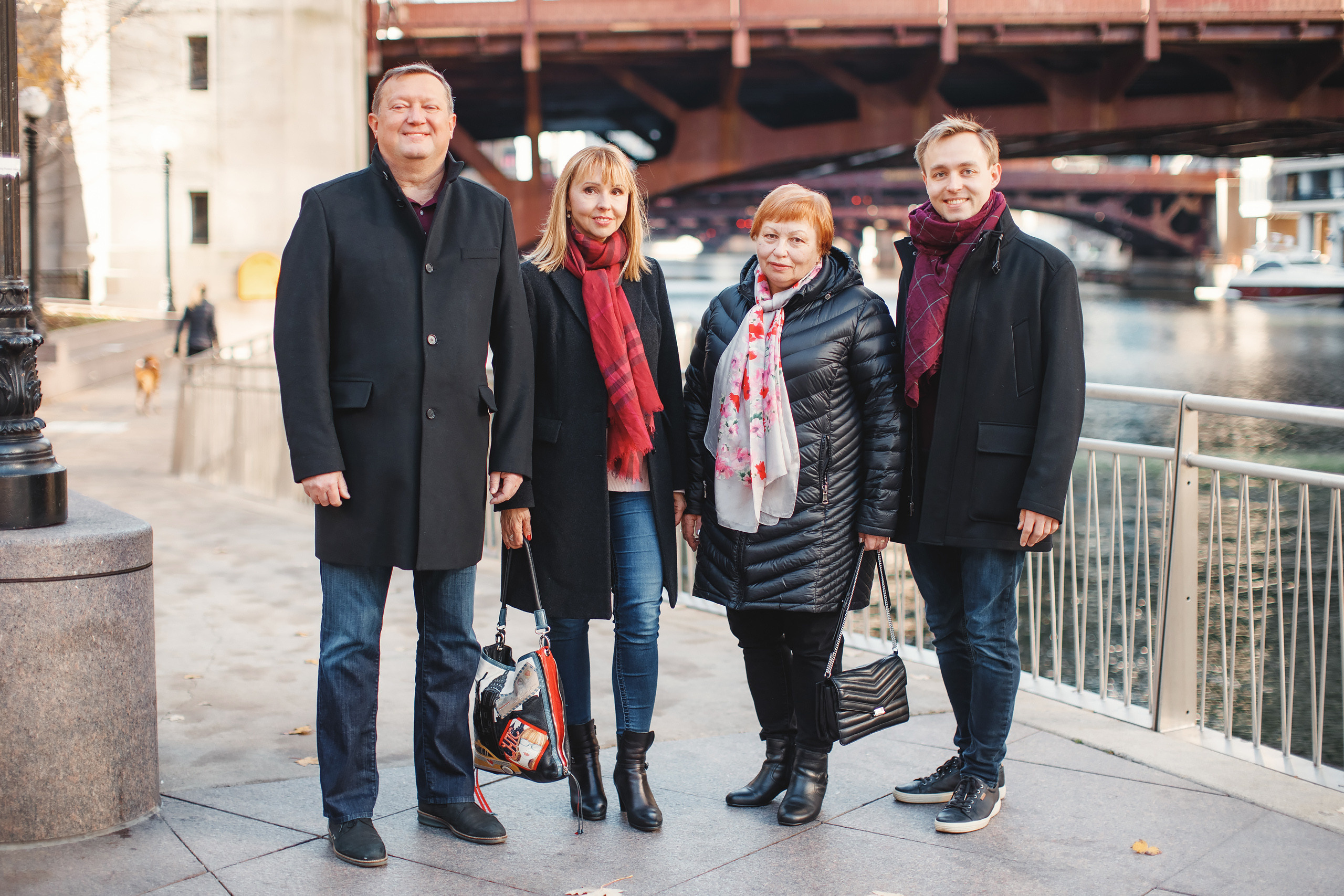 11.28.2020 Family Photoshoot. Wedding family event photographer in Chicago Nick Yushevich