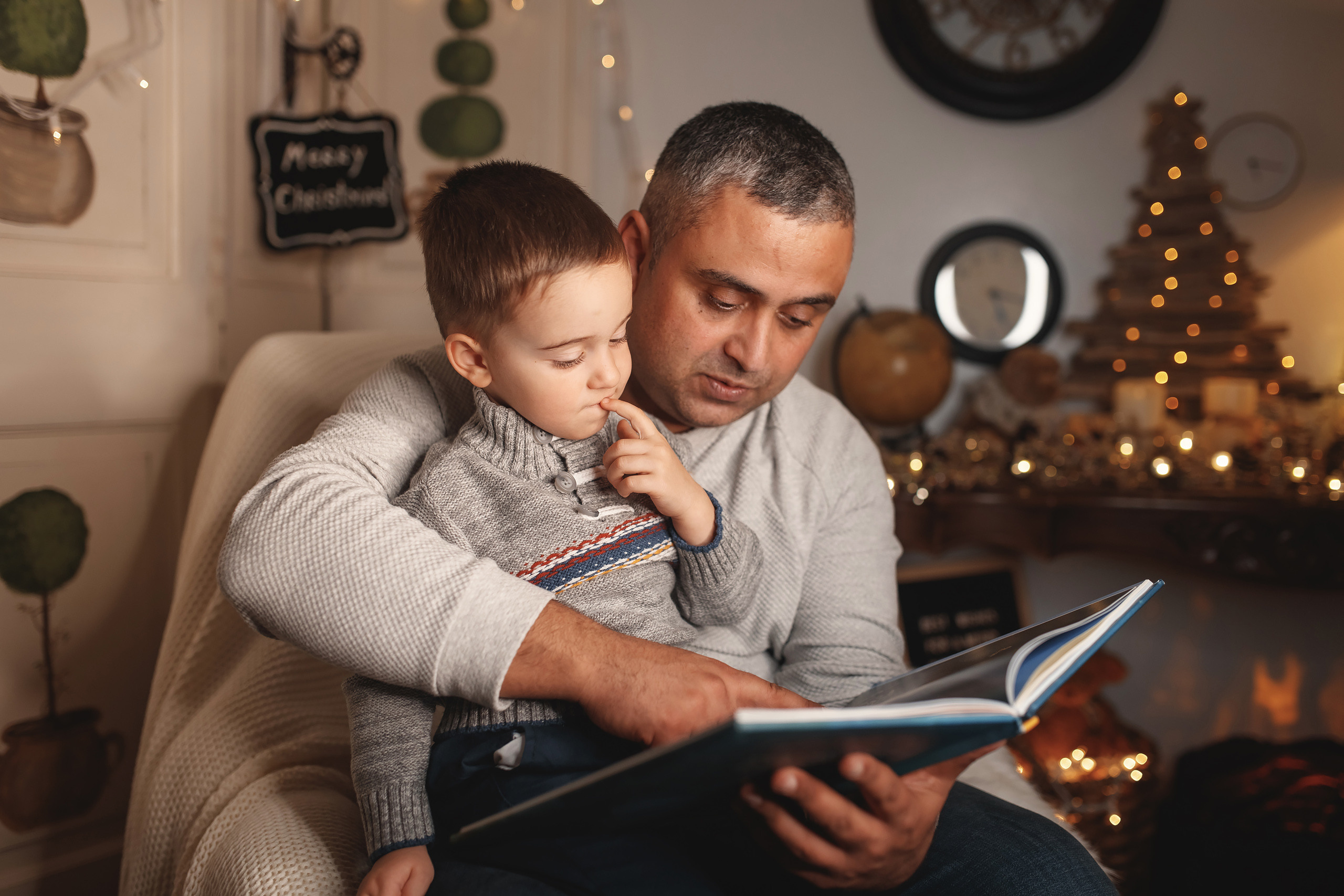 12.11.2020 Christmas Family Photoshoot 19. Wedding family event photographer in Chicago Nick Yushevich