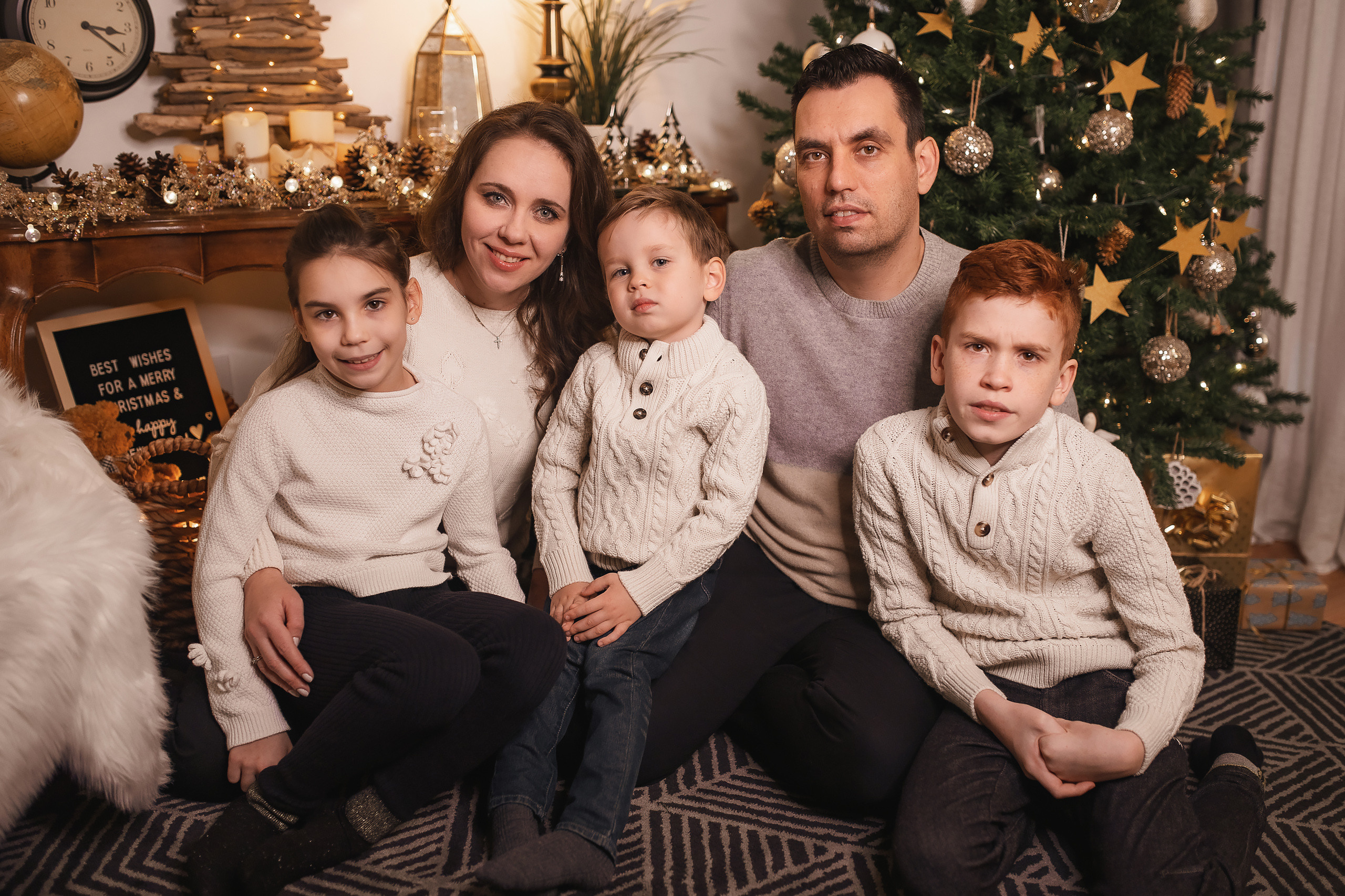 11.28.2020 Christmas Family Photoshoot 5. Wedding family event photographer in Chicago Nick Yushevich