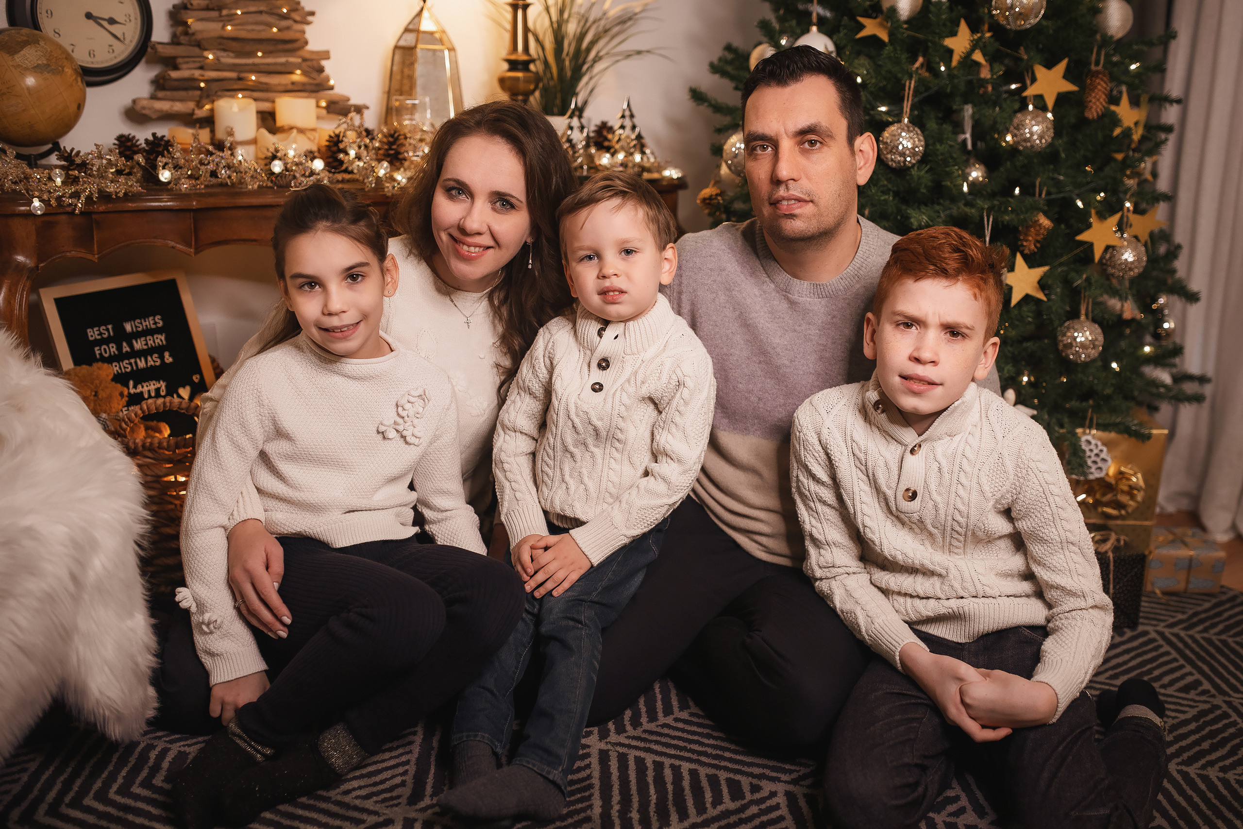 11.28.2020 Christmas Family Photoshoot 5. Wedding family event photographer in Chicago Nick Yushevich