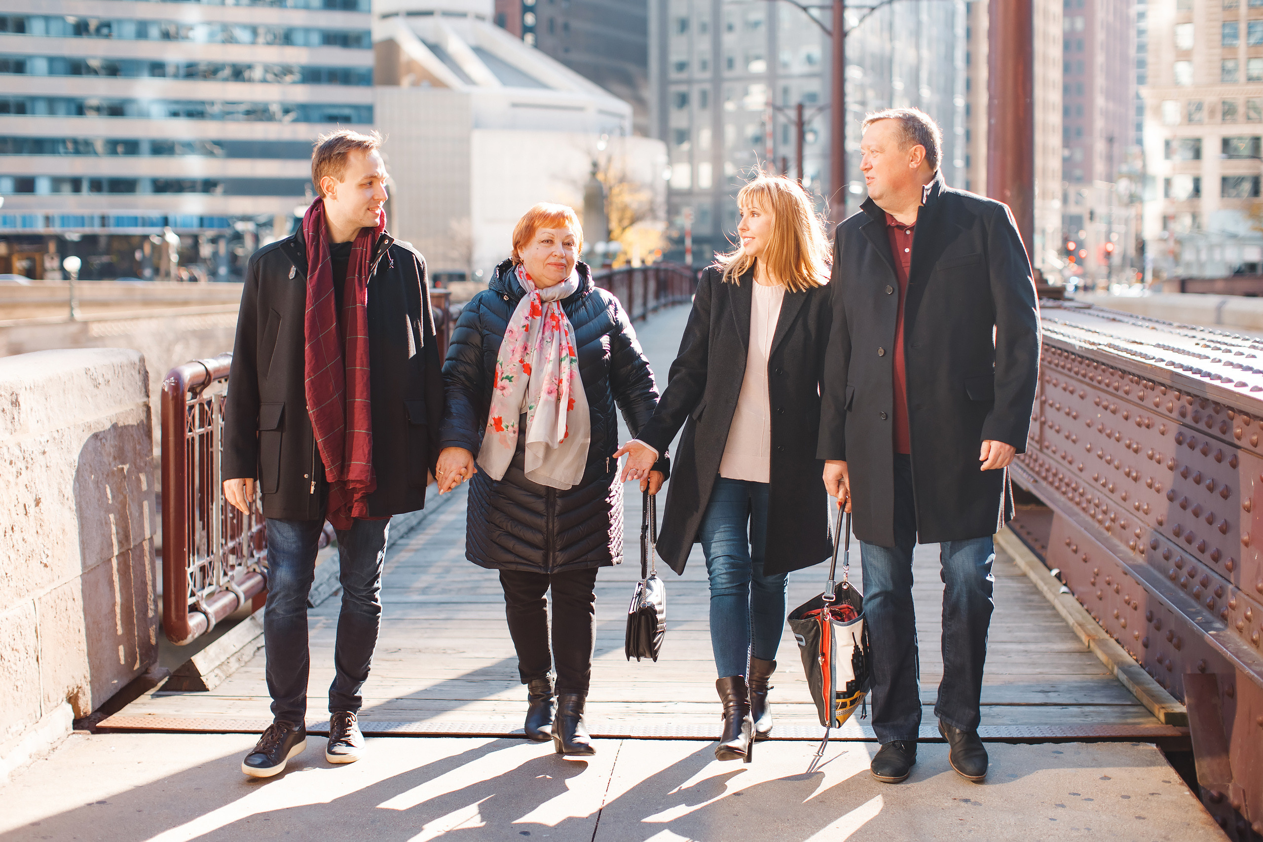 11.28.2020 Family Photoshoot. Wedding family event photographer in Chicago Nick Yushevich