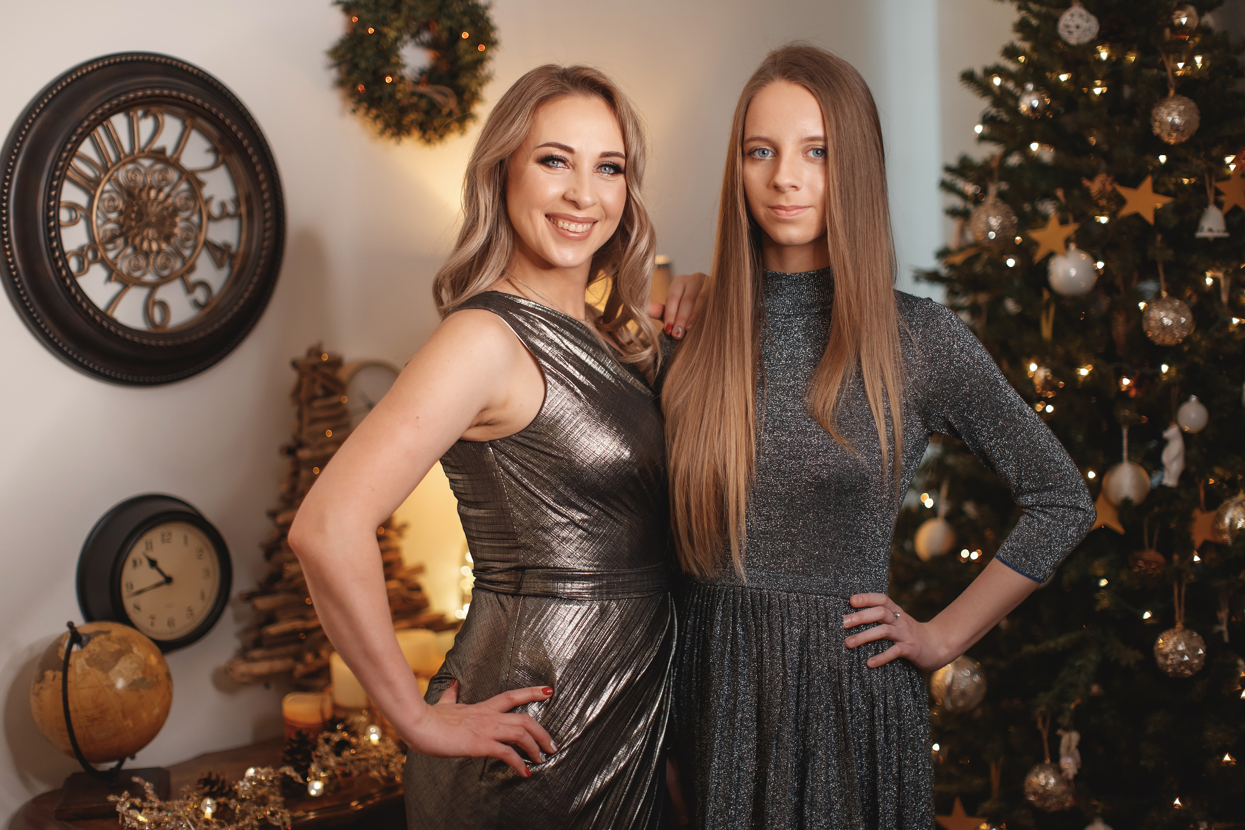 12132020 Christmas Family Photoshoot 20. Wedding family event photographer in Chicago Nick Yushevich