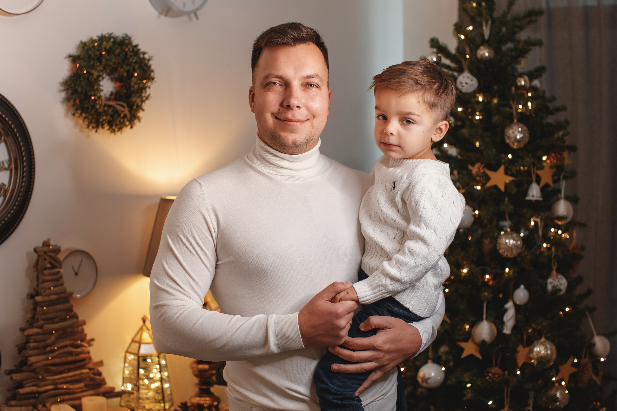 12.13.2020 Christmas Family Photoshoot 21. Wedding family event photographer in Chicago Nick Yushevich