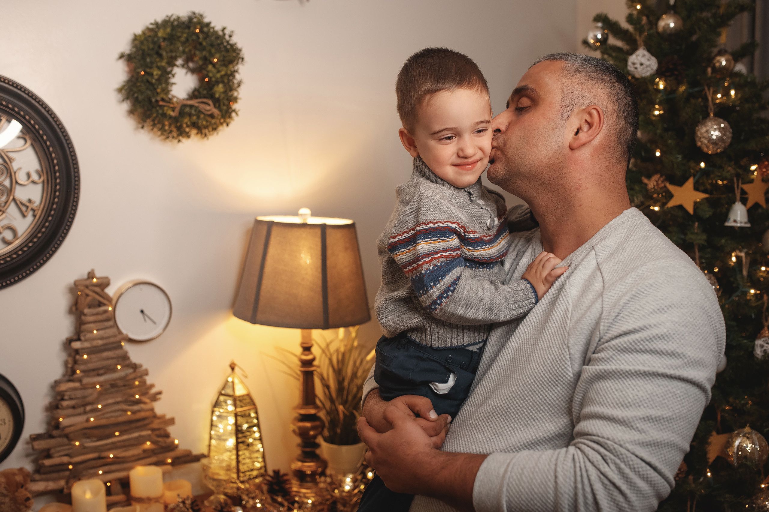 12.11.2020 Christmas Family Photoshoot 19. Wedding family event photographer in Chicago Nick Yushevich