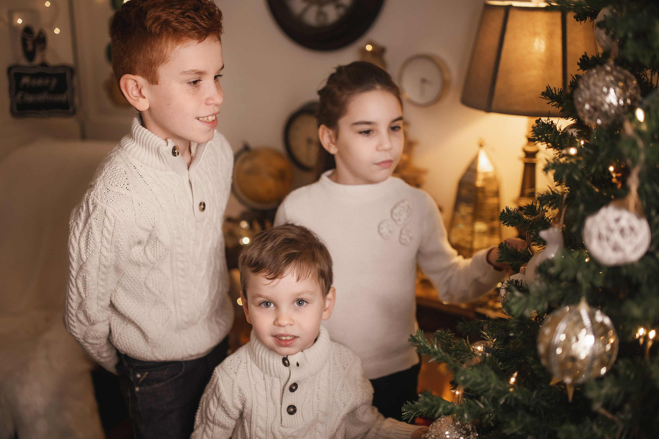 11.28.2020 Christmas Family Photoshoot 5. Wedding family event photographer in Chicago Nick Yushevich