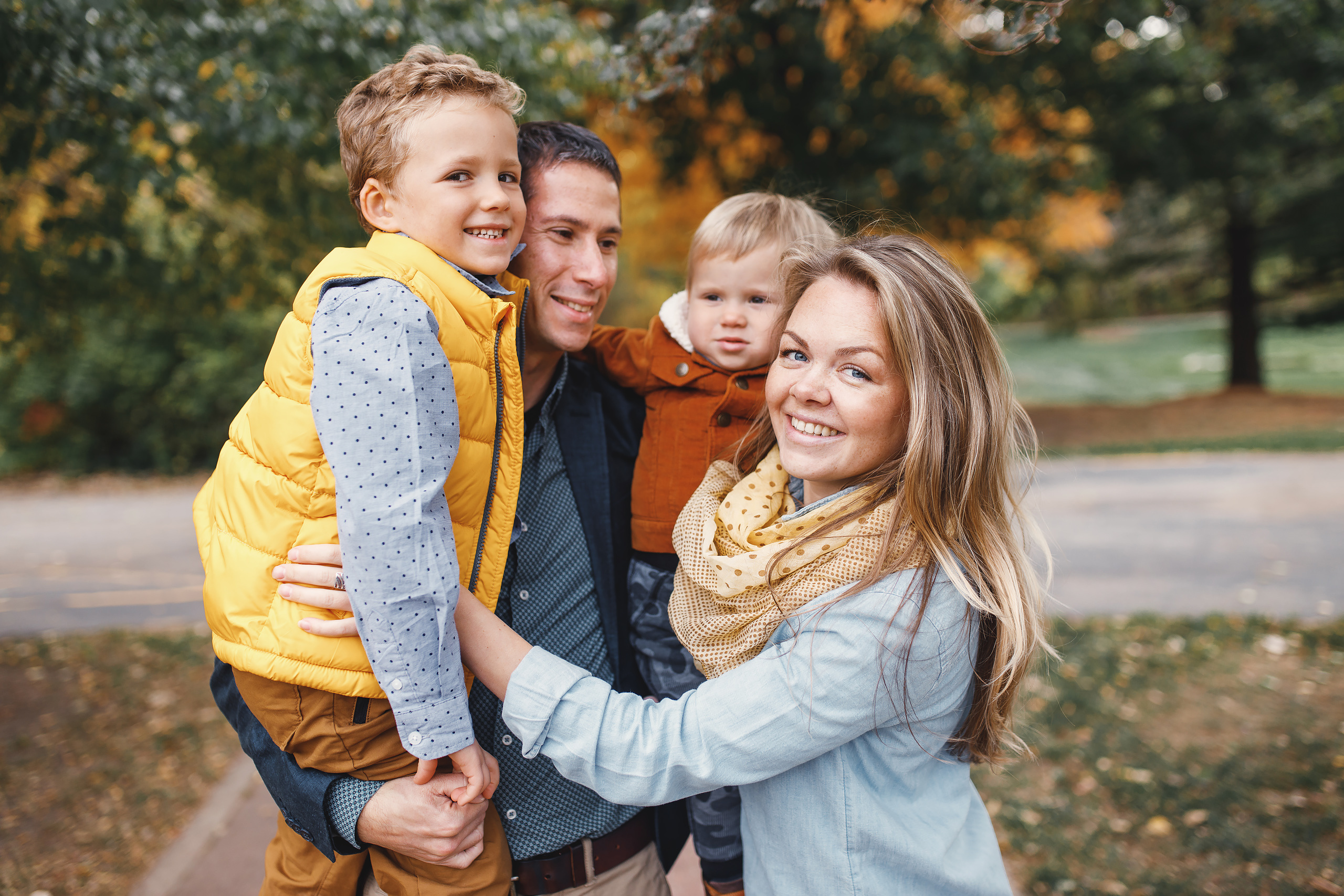 10.17.2020 Family photoshoot. Wedding family event photographer in Chicago Nick Yushevich