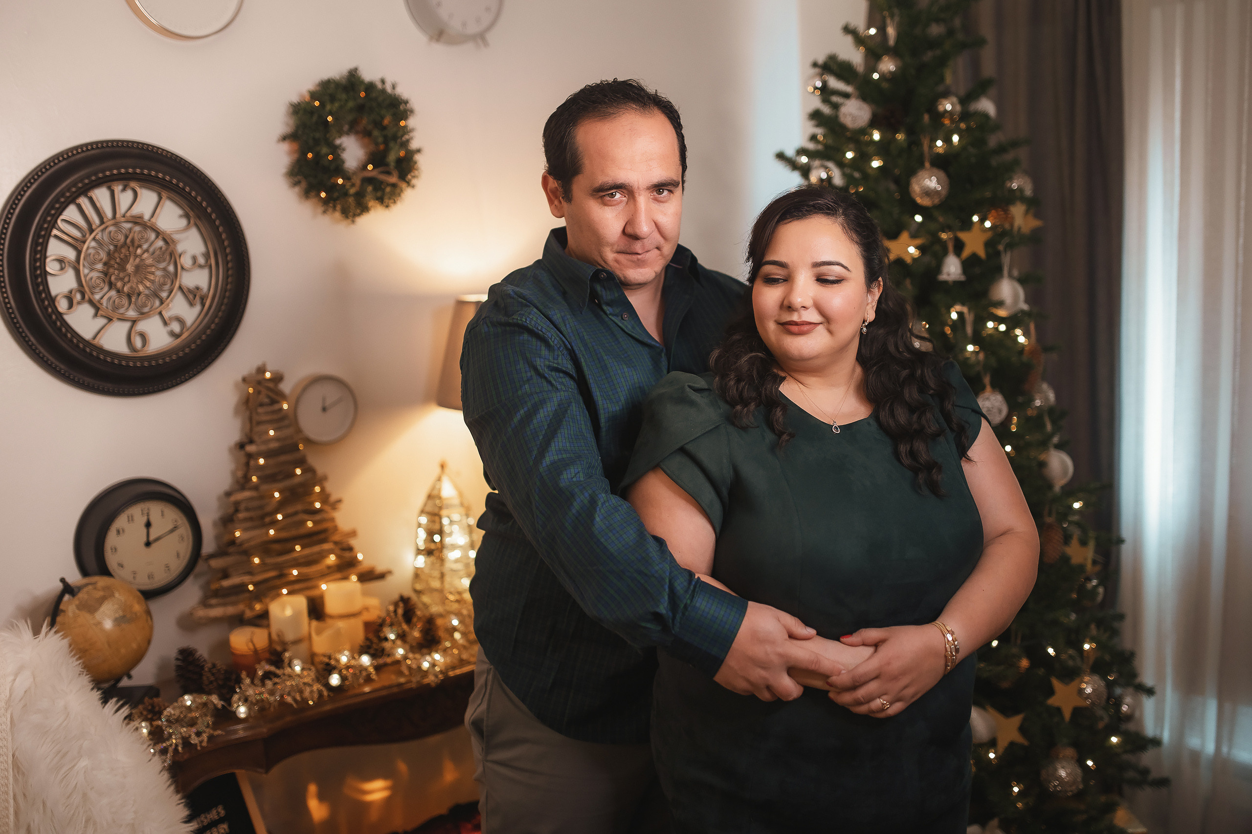 11.29.2020 Christmas Family Photoshoot 8. Wedding family event photographer in Chicago Nick Yushevich