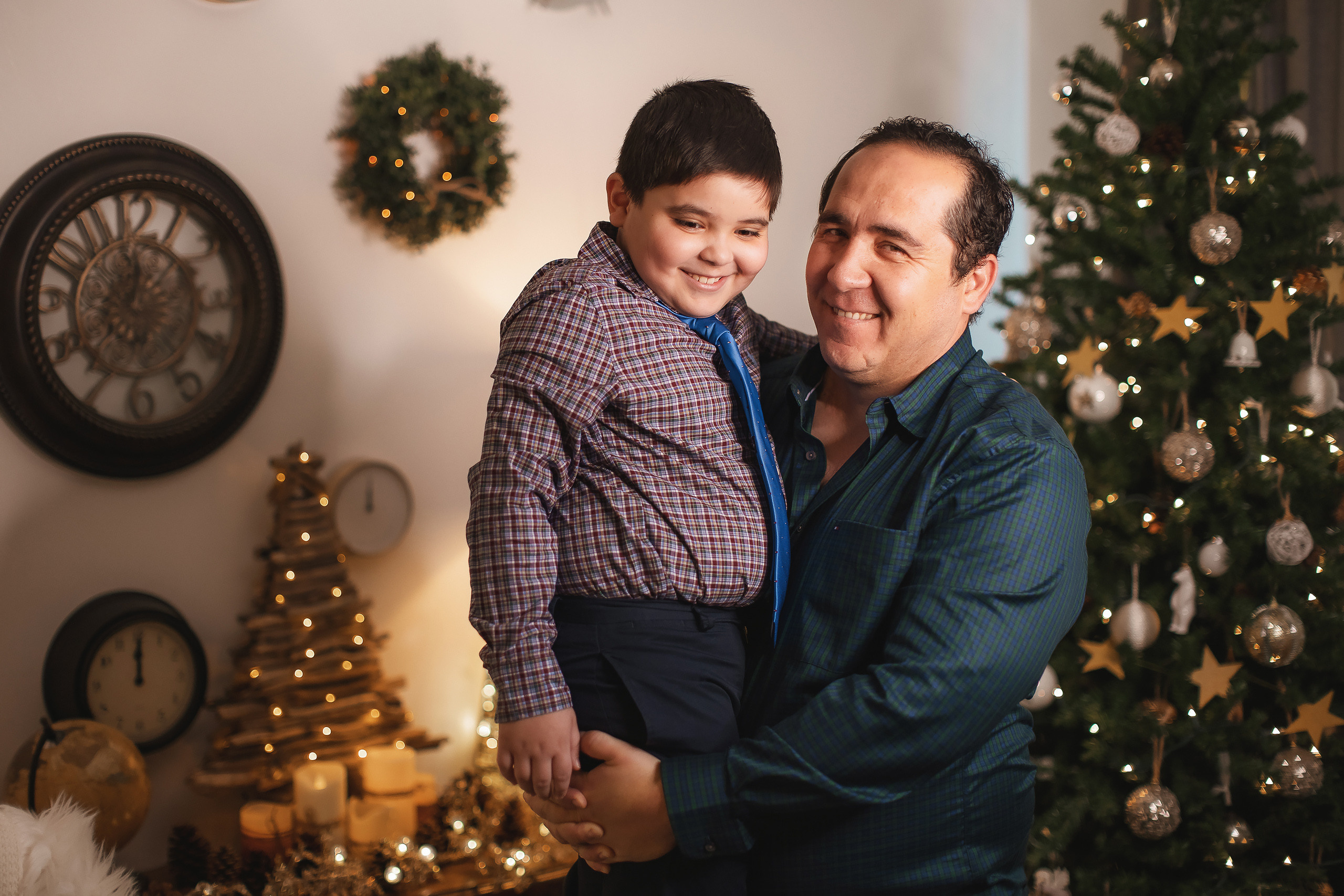 11.29.2020 Christmas Family Photoshoot 8. Wedding family event photographer in Chicago Nick Yushevich