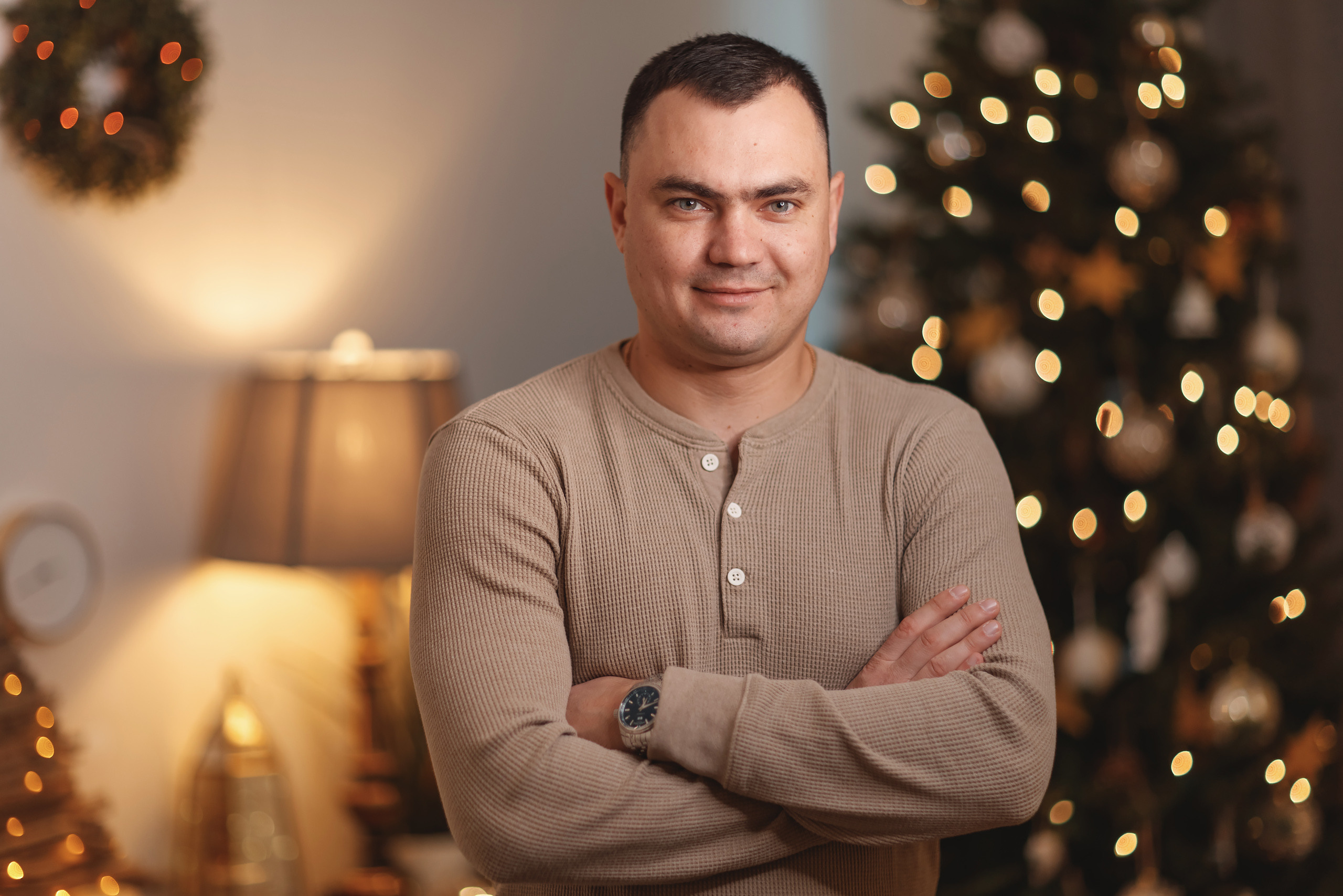 12.13.2020 Christmas Family Photoshoot 23. Wedding family event photographer in Chicago Nick Yushevich