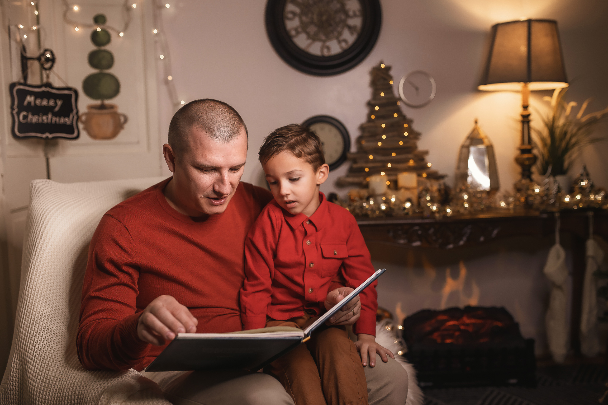 11.28.2020 Christmas Family Photoshoot 7. Wedding family event photographer in Chicago Nick Yushevich