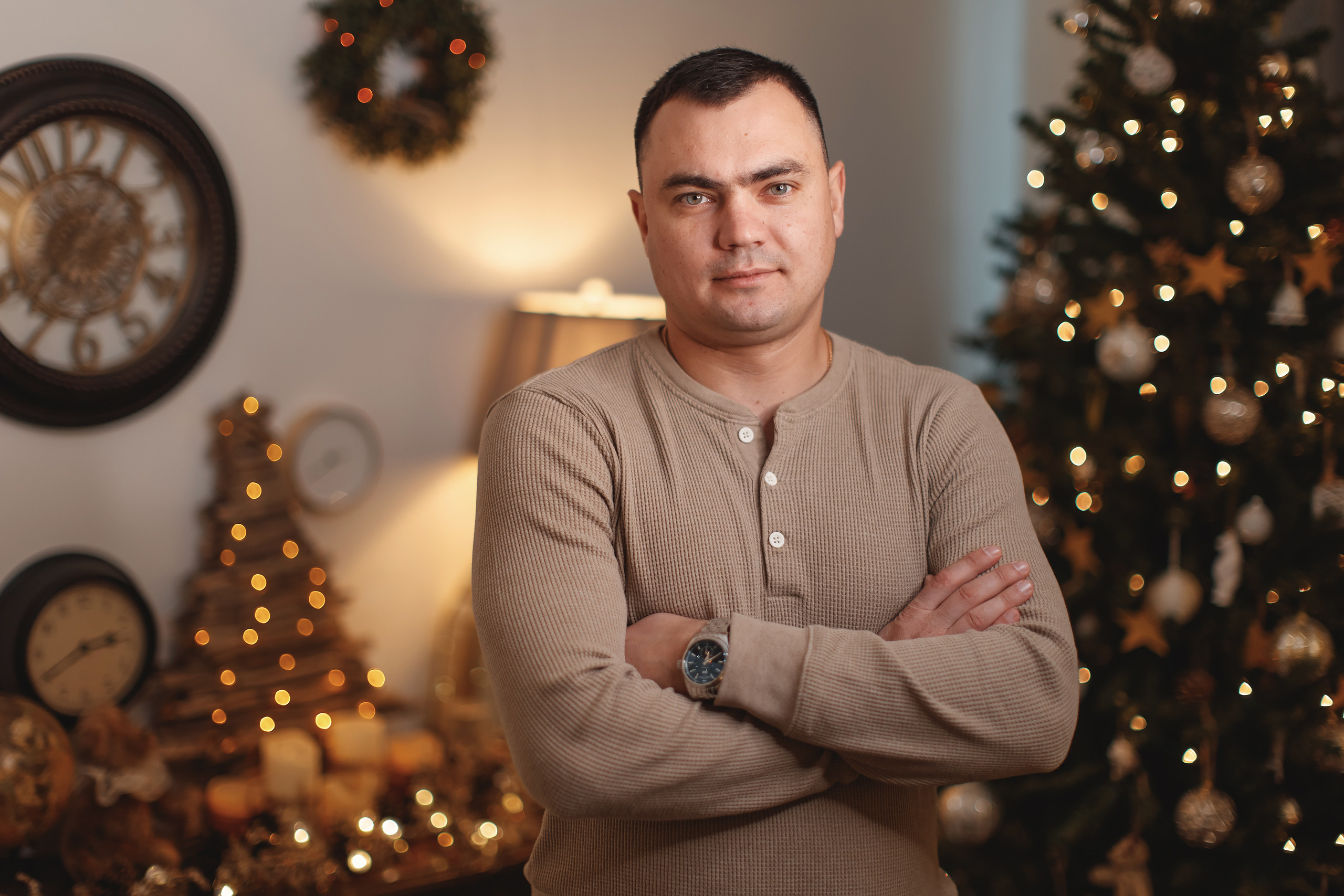 12.13.2020 Christmas Family Photoshoot 23. Wedding family event photographer in Chicago Nick Yushevich