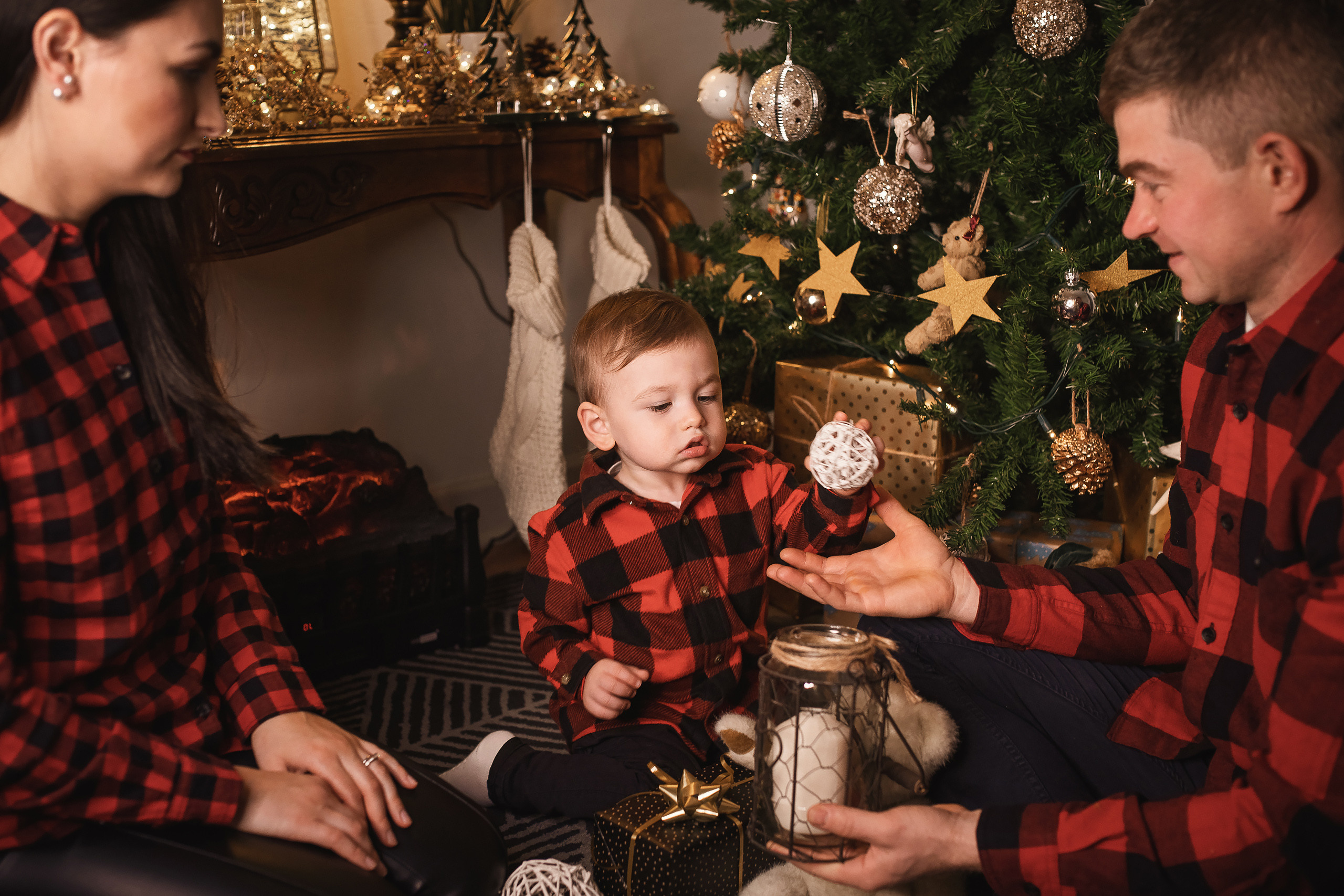 11.29.2020 Christmas Family Photoshoot 9. Wedding family event photographer in Chicago Nick Yushevich