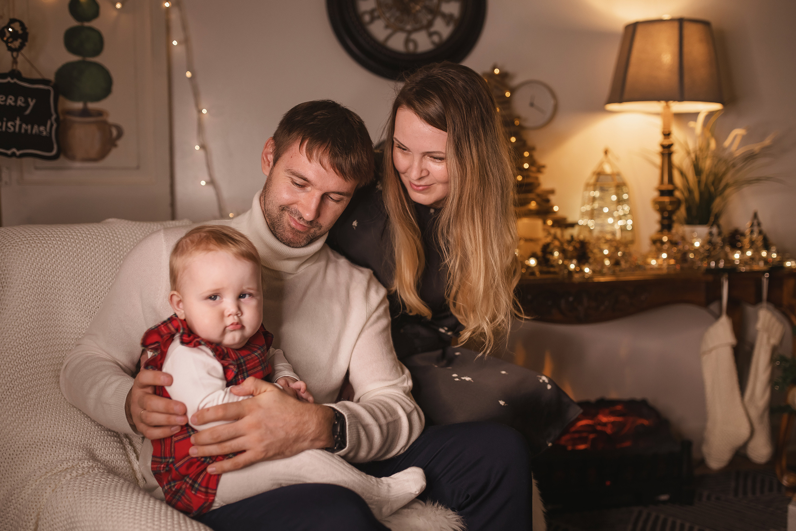 12.05.2020 Christmas Family Photoshoot 11. Wedding family event photographer in Chicago Nick Yushevich