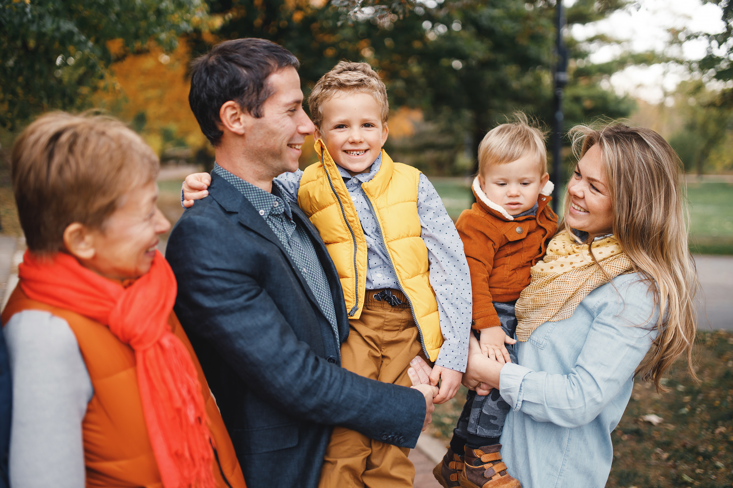 10.17.2020 Family photoshoot. Wedding family event photographer in Chicago Nick Yushevich