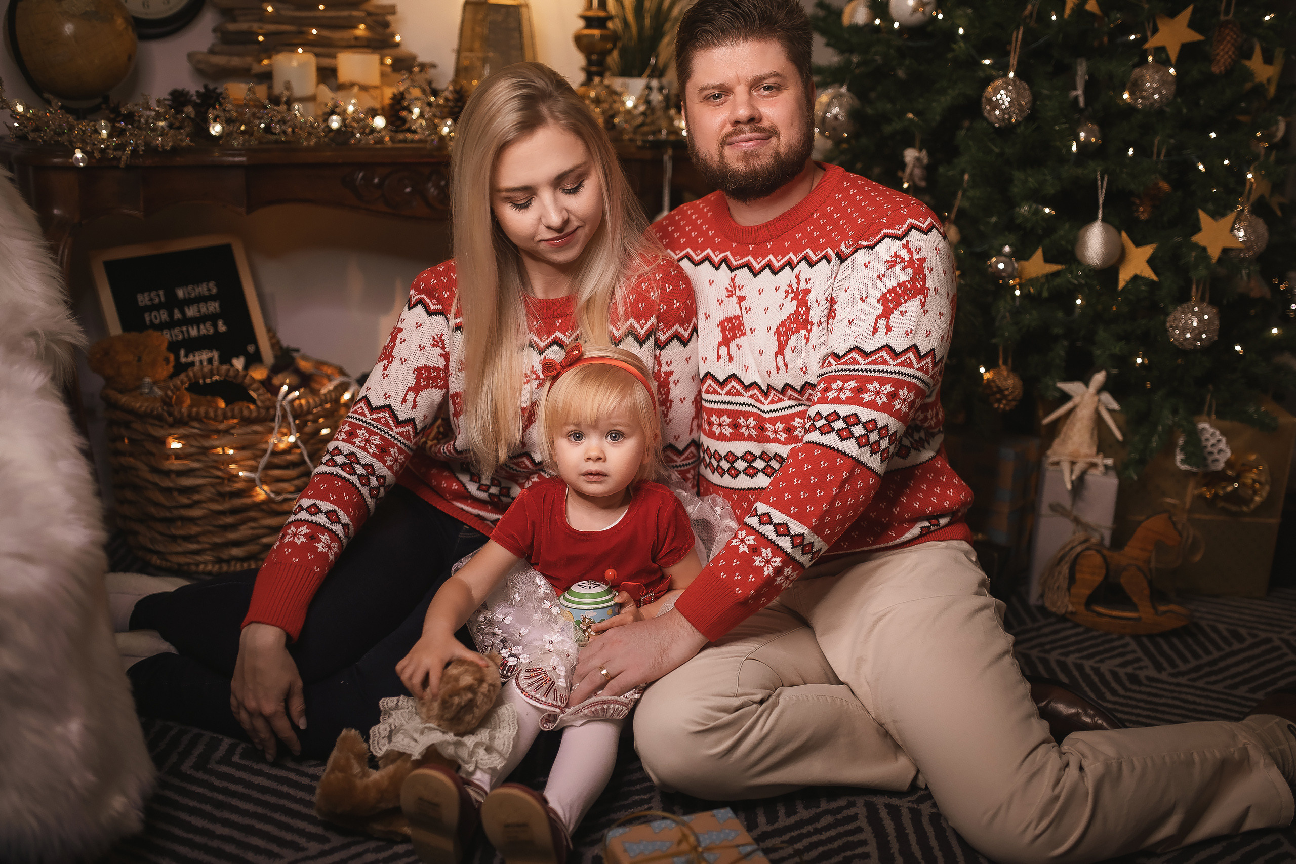 11.28.2020 Christmas Family Photoshoot 6. Wedding family event photographer in Chicago Nick Yushevich