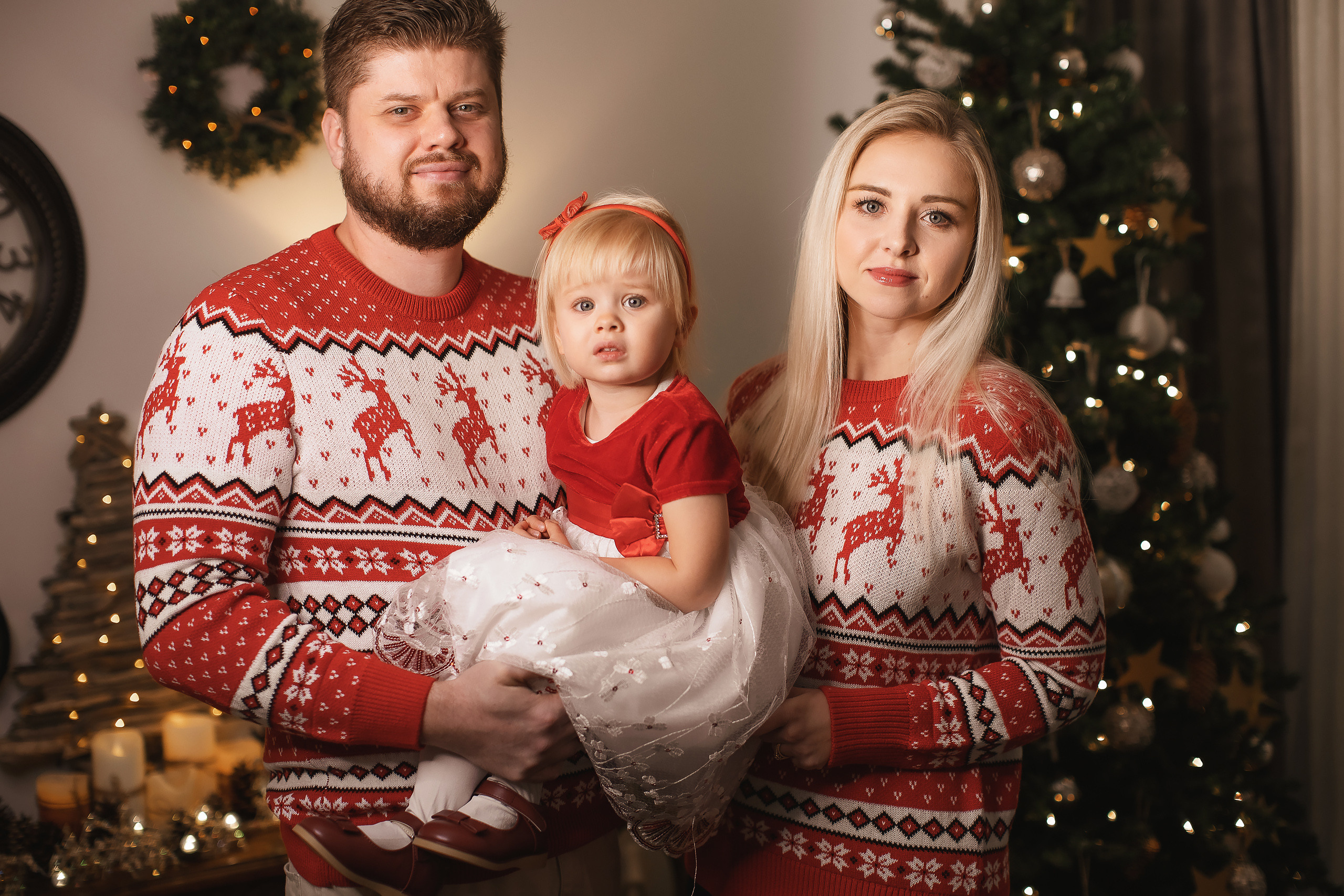 11.28.2020 Christmas Family Photoshoot 6. Wedding family event photographer in Chicago Nick Yushevich