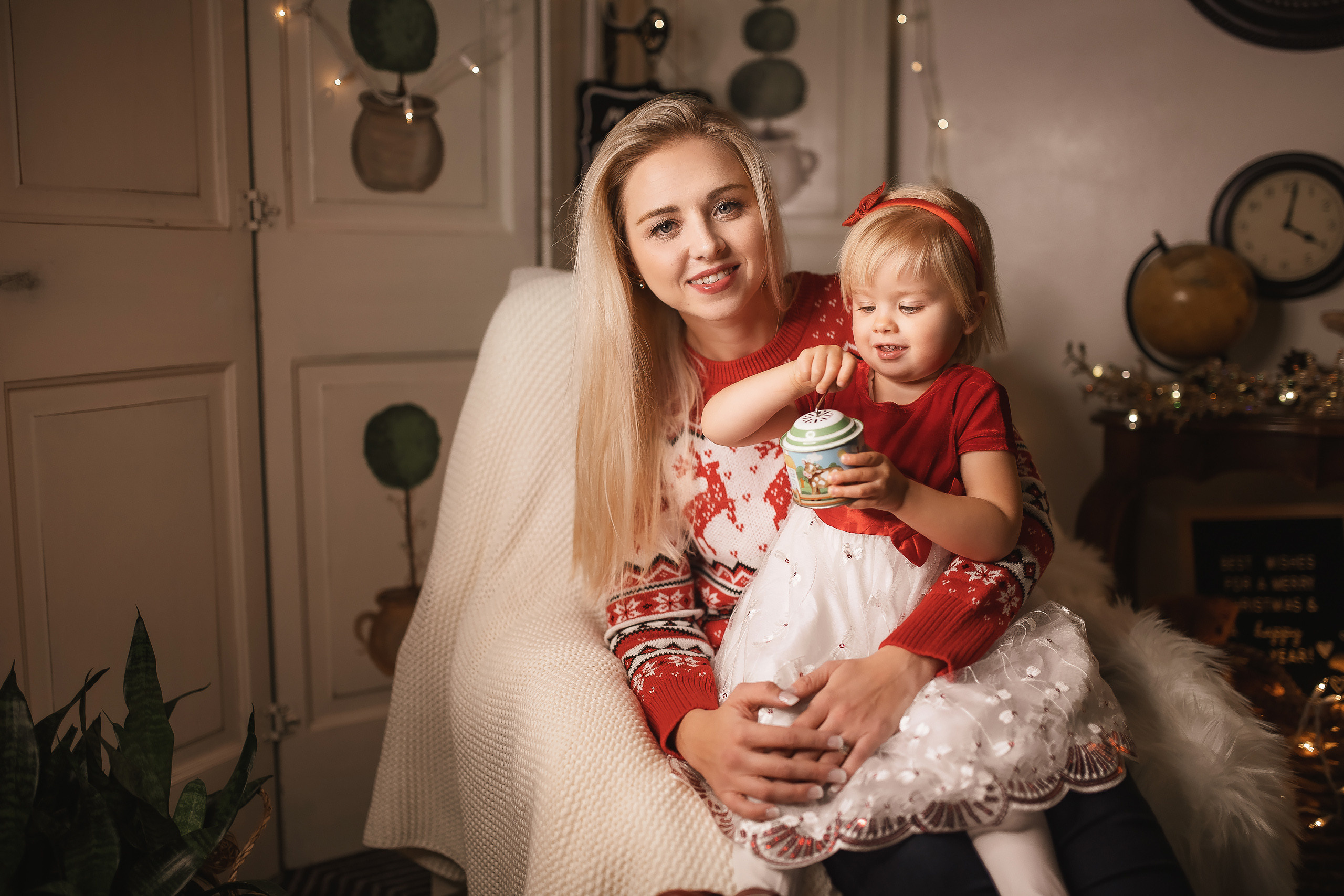 11.28.2020 Christmas Family Photoshoot 6. Wedding family event photographer in Chicago Nick Yushevich