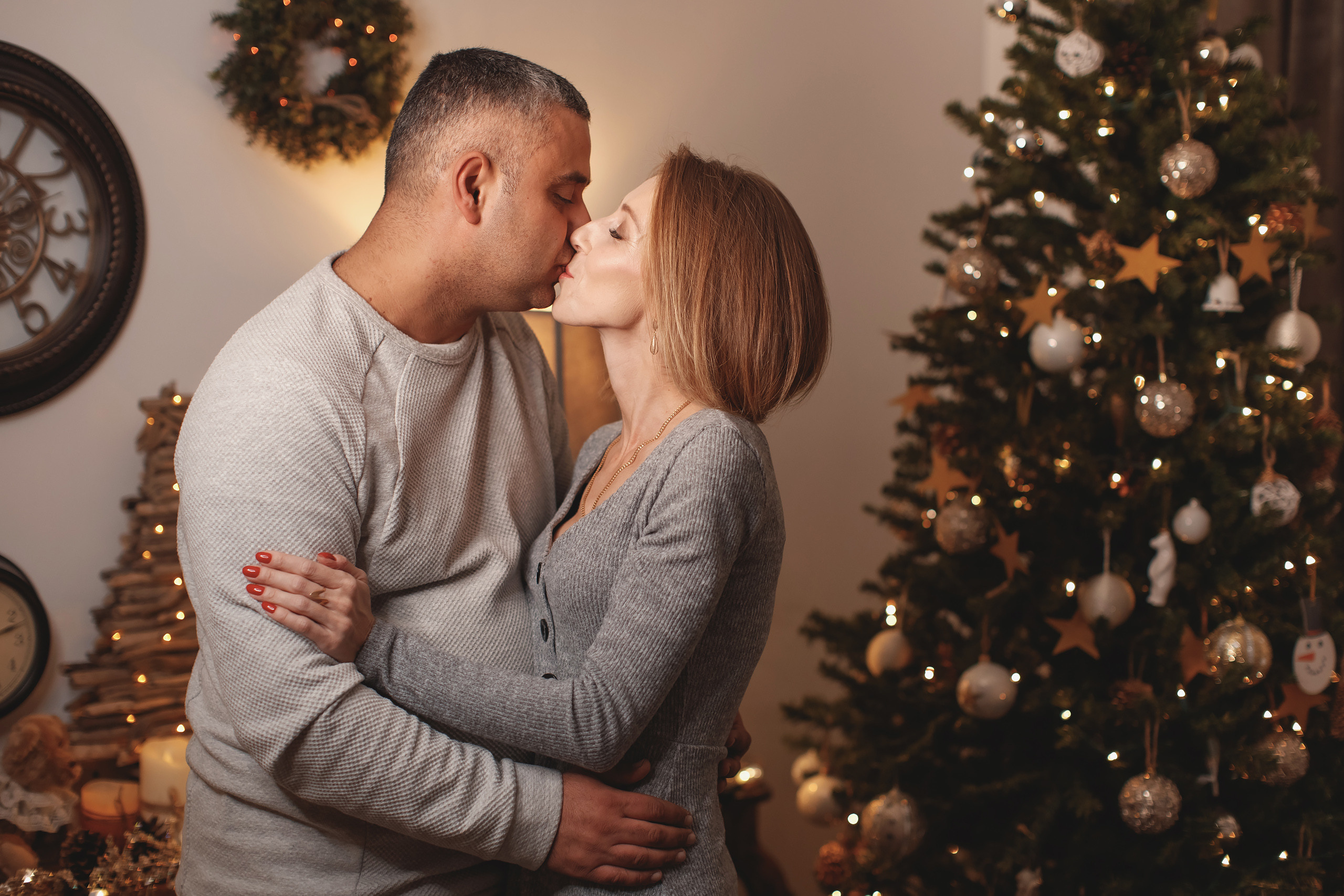 12.11.2020 Christmas Family Photoshoot 19. Wedding family event photographer in Chicago Nick Yushevich