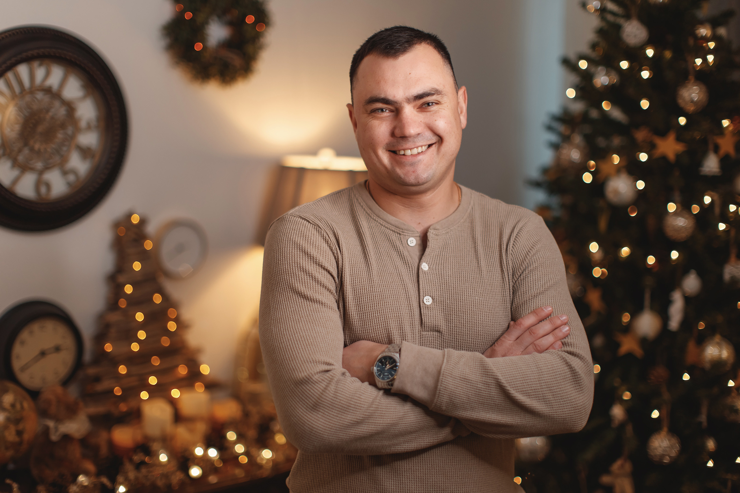 12.13.2020 Christmas Family Photoshoot 23. Wedding family event photographer in Chicago Nick Yushevich