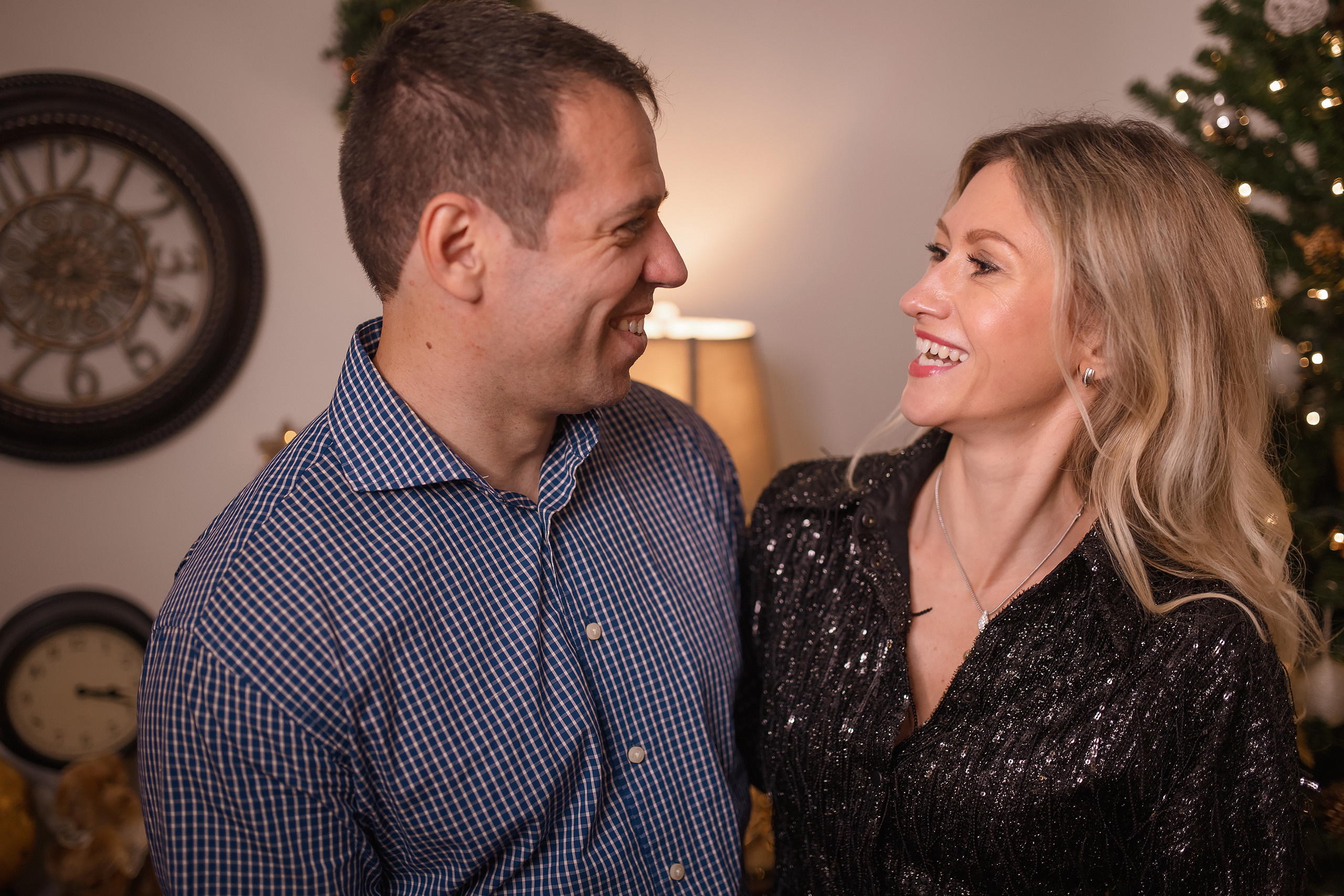 12.05.2020 Christmas Family Photoshoot 13. Wedding family event photographer in Chicago Nick Yushevich