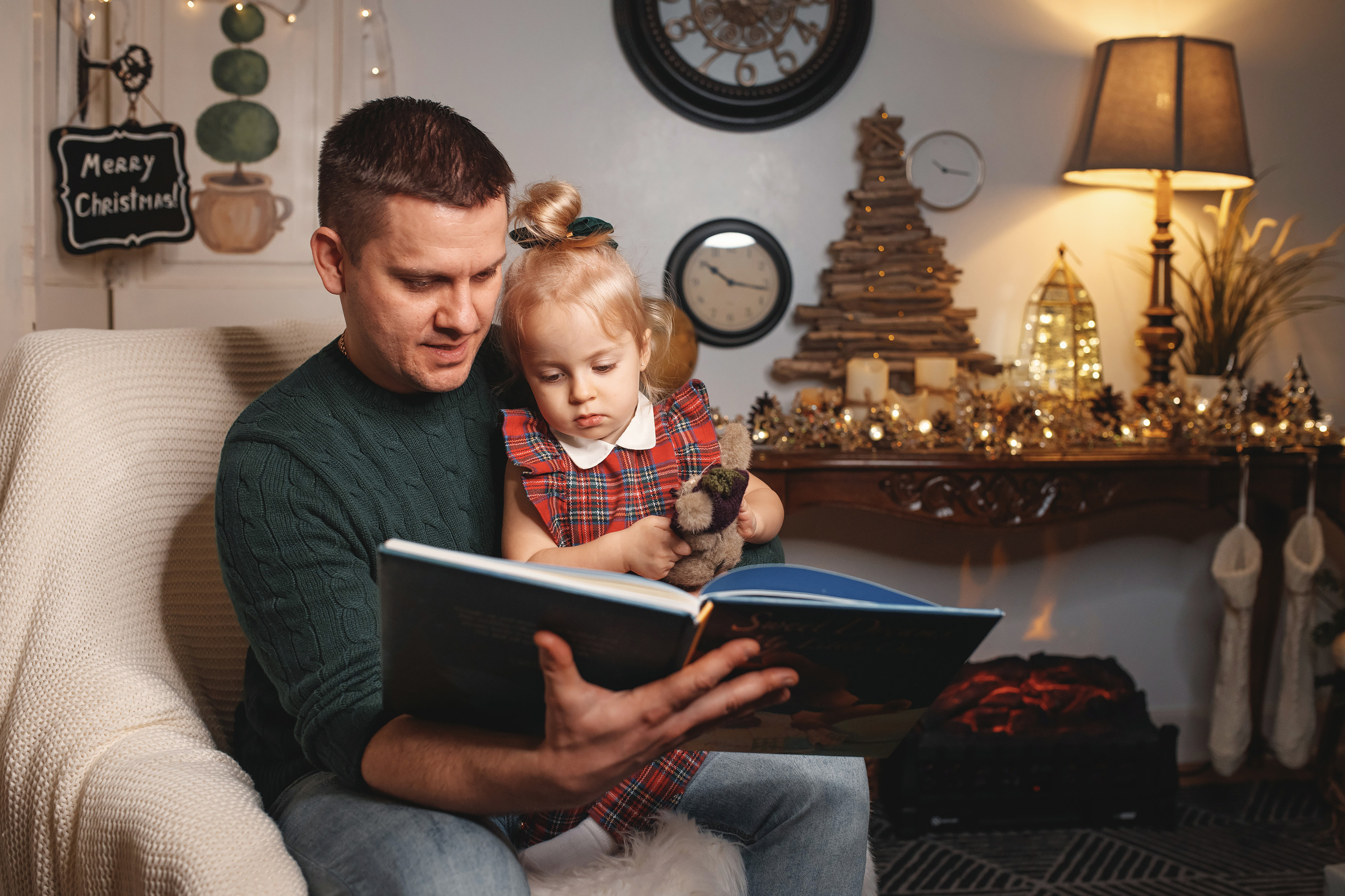 12132020 Christmas Family Photoshoot 20. Wedding family event photographer in Chicago Nick Yushevich