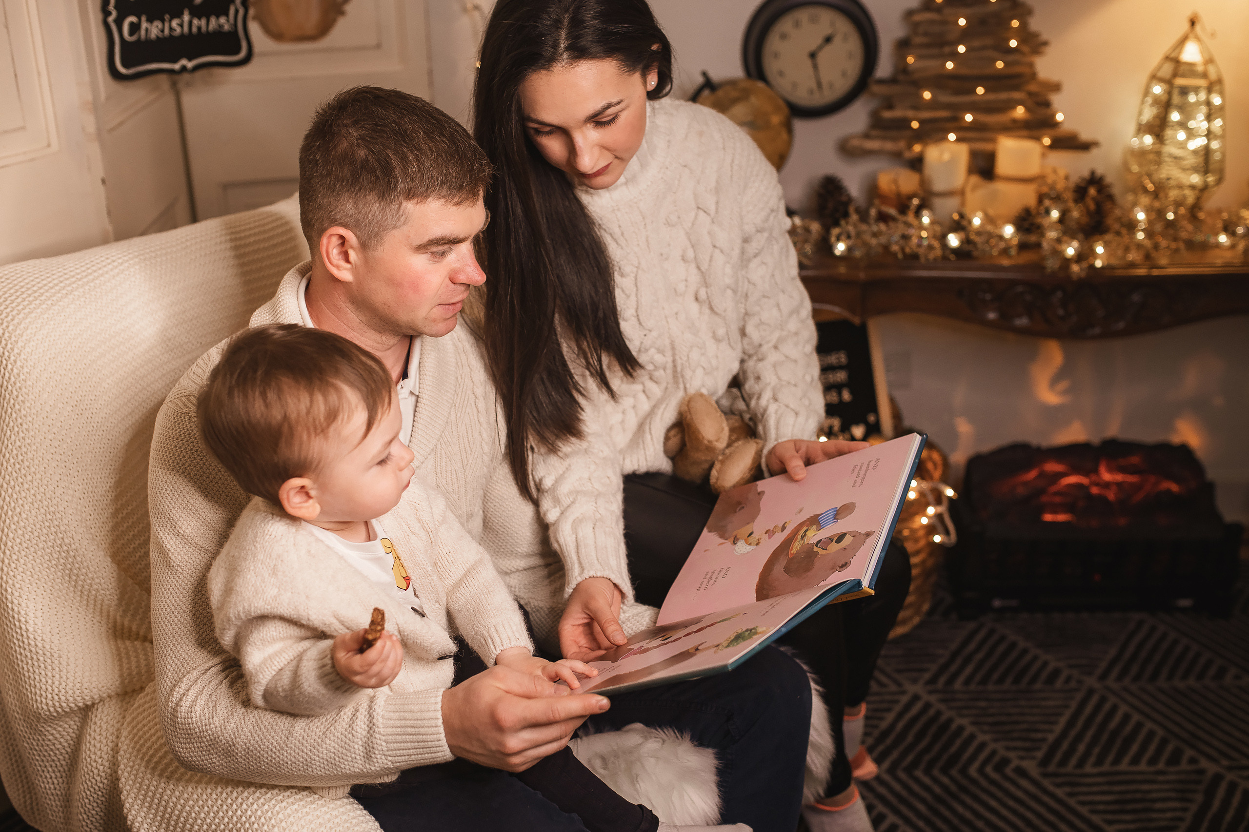 11.29.2020 Christmas Family Photoshoot 9. Wedding family event photographer in Chicago Nick Yushevich