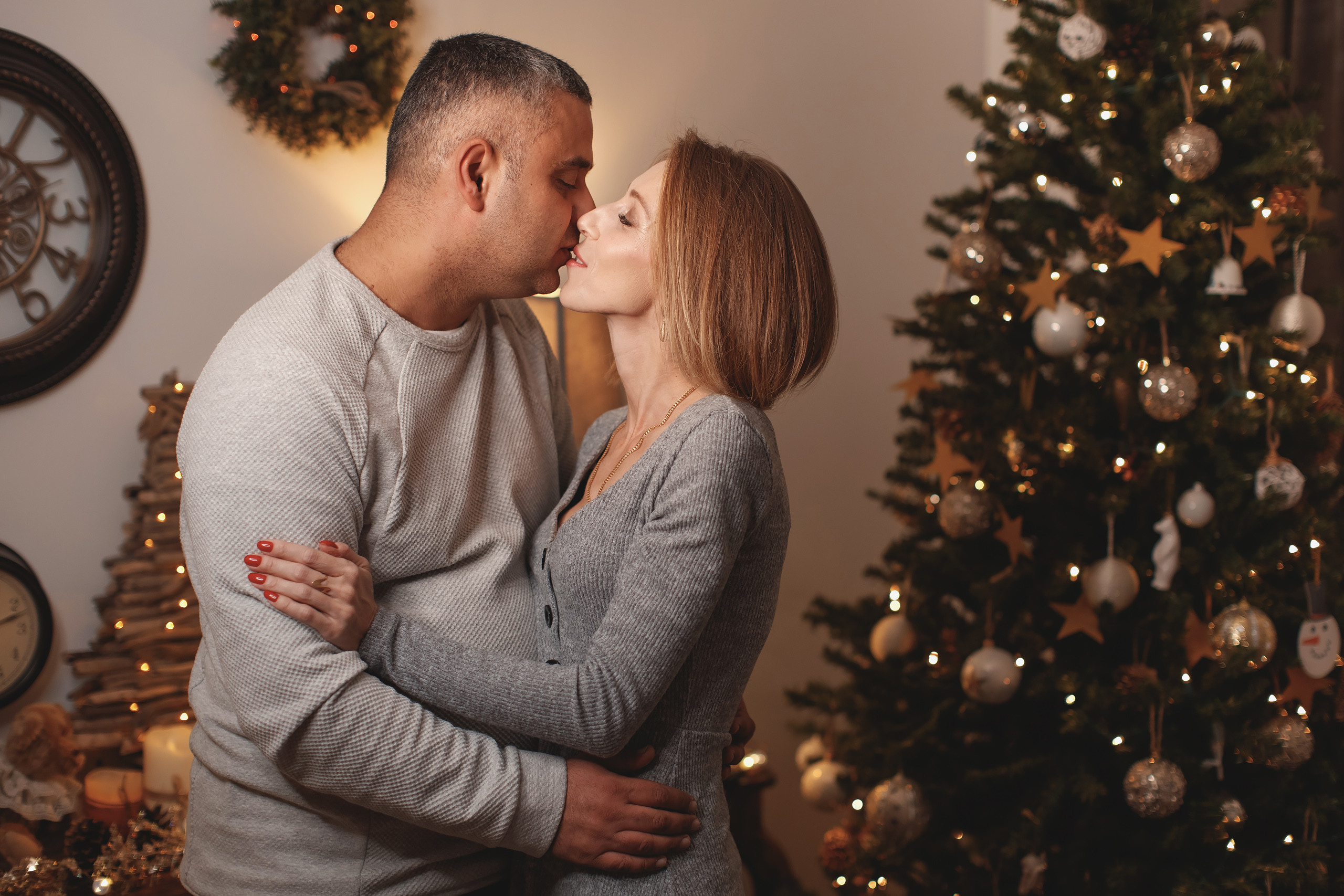 12.11.2020 Christmas Family Photoshoot 19. Wedding family event photographer in Chicago Nick Yushevich