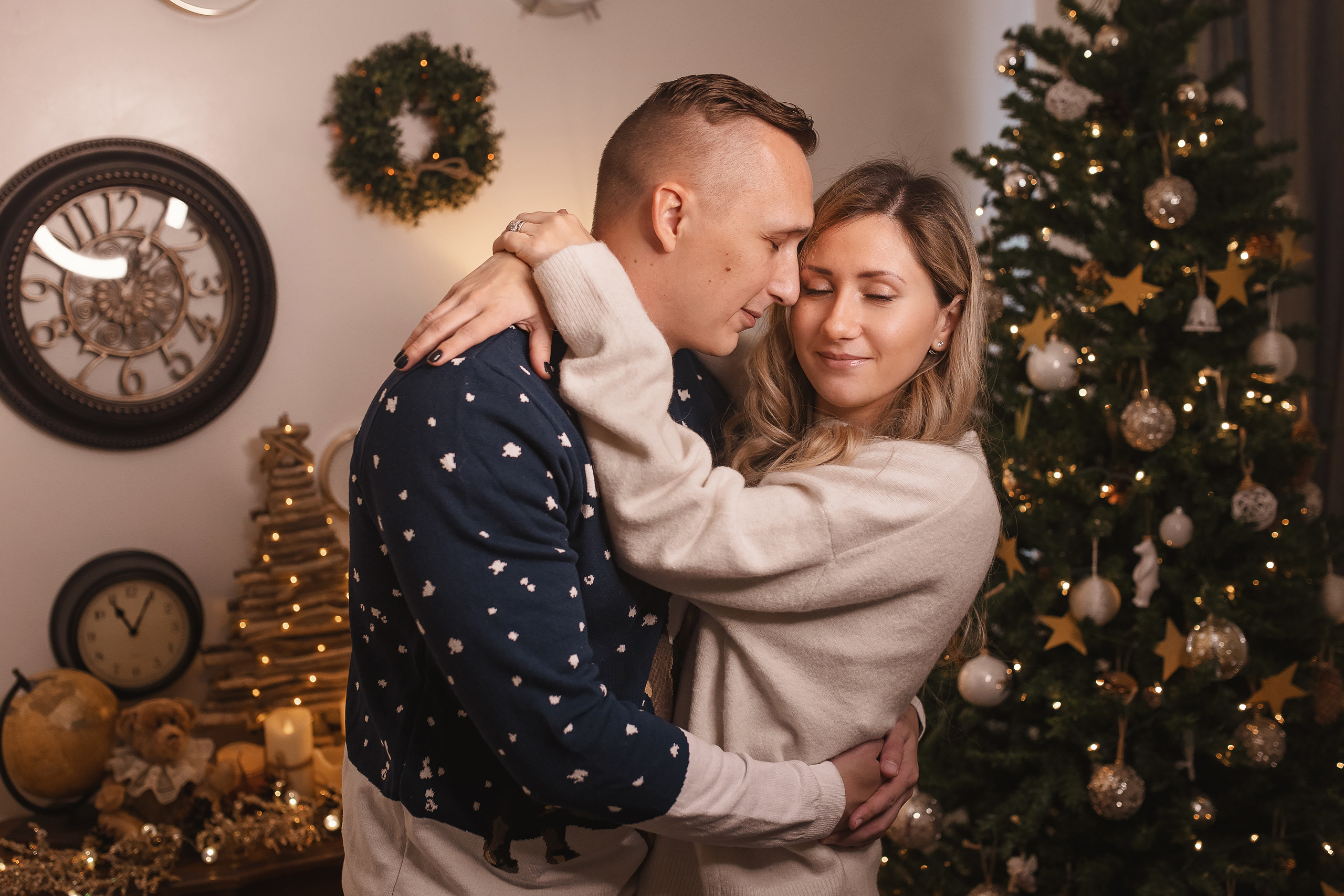 12.05.2020 Christmas Family Photoshoot 10. Wedding family event photographer in Chicago Nick Yushevich