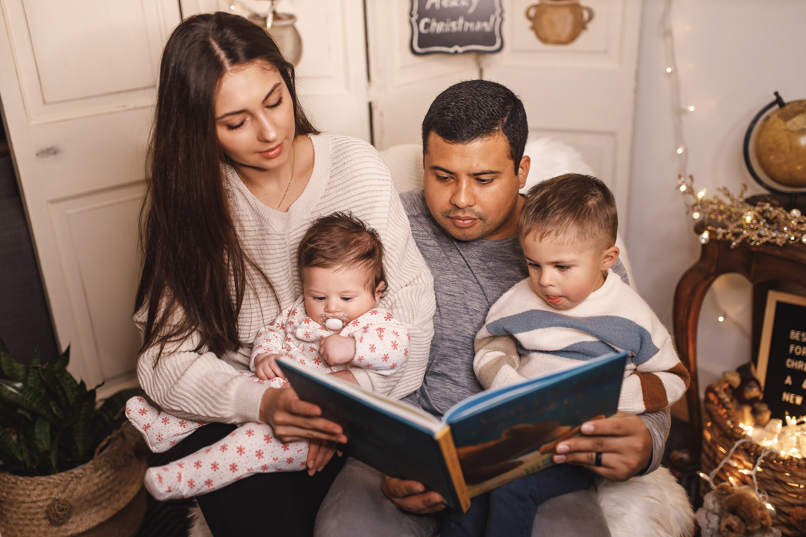 11.15.2020 Christmas Family Photoshoot 2. Wedding family event photographer in Chicago Nick Yushevich