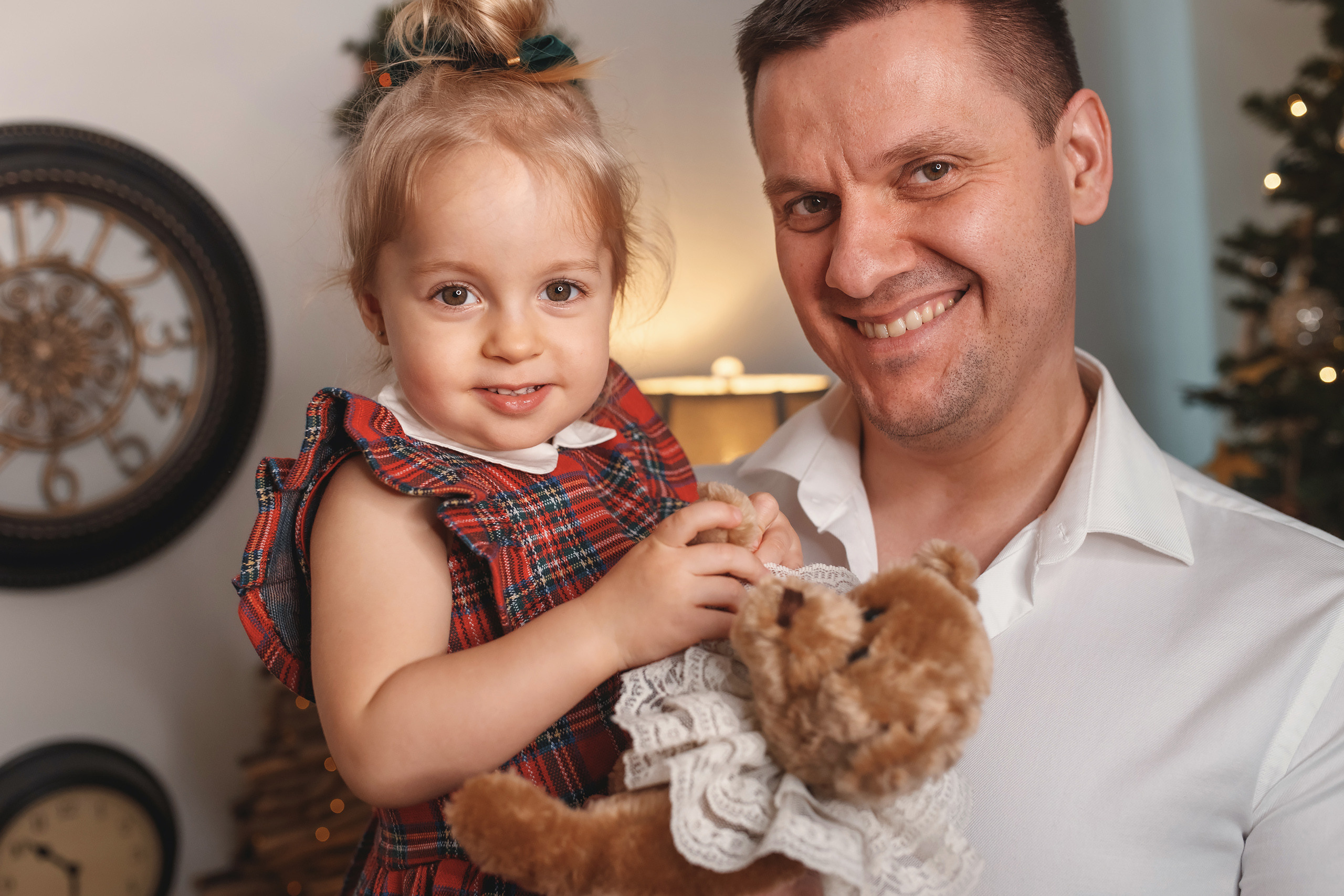 12132020 Christmas Family Photoshoot 20. Wedding family event photographer in Chicago Nick Yushevich