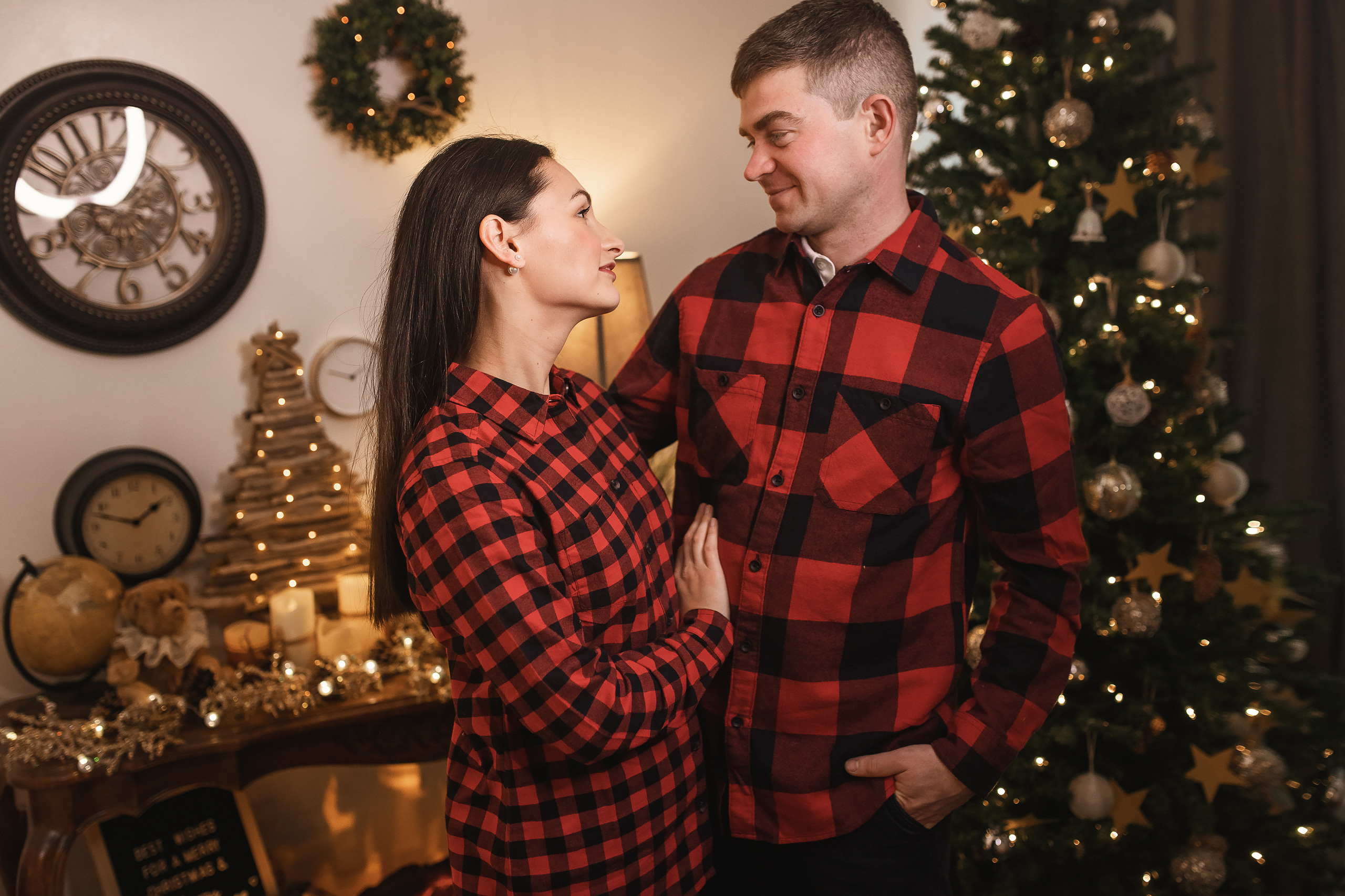 11.29.2020 Christmas Family Photoshoot 9. Wedding family event photographer in Chicago Nick Yushevich