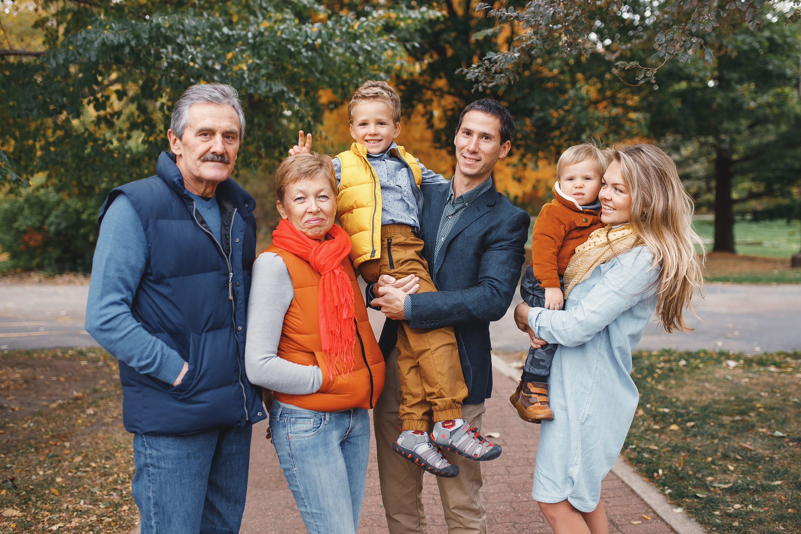 10.17.2020 Family photoshoot. Wedding family event photographer in Chicago Nick Yushevich