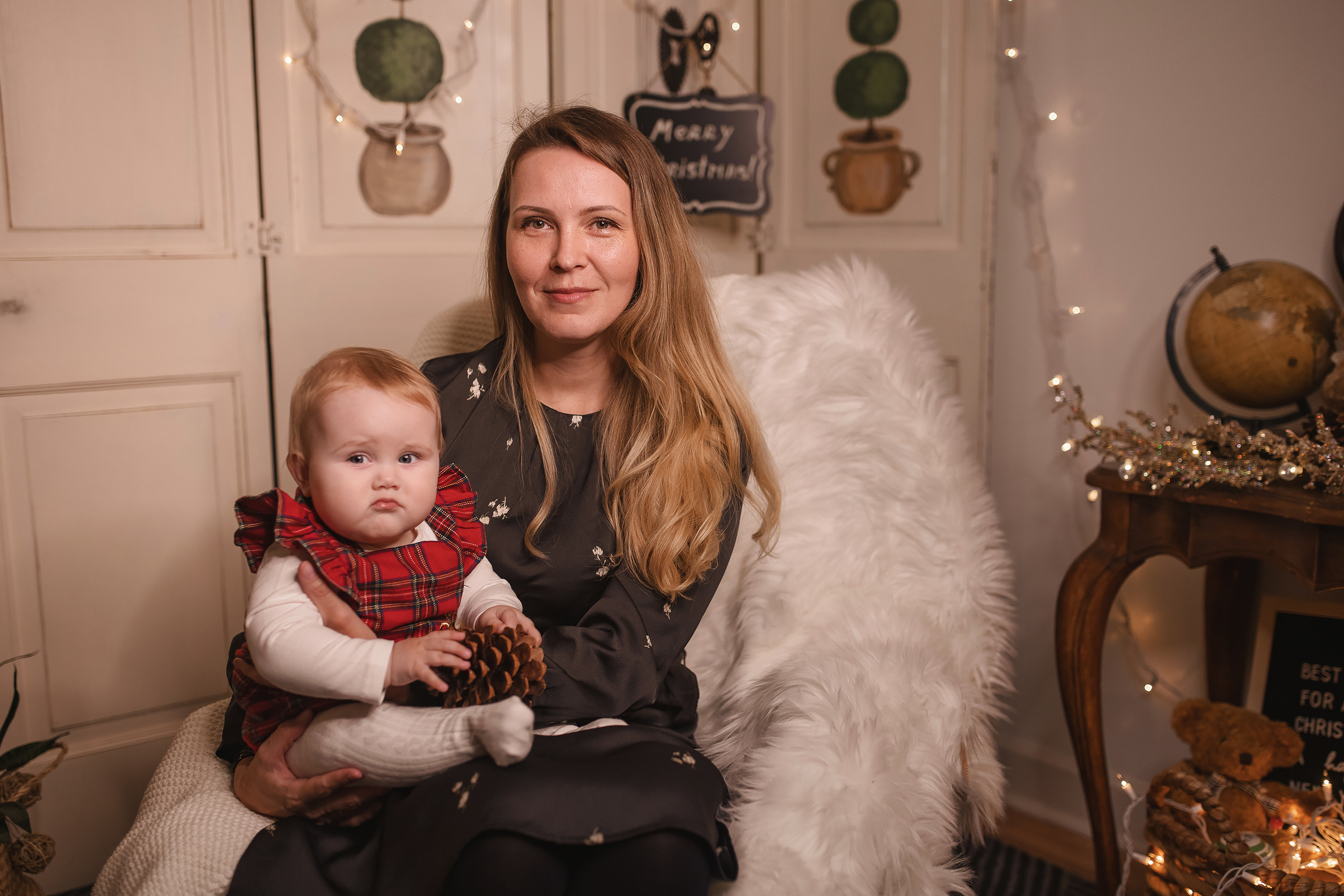 12.05.2020 Christmas Family Photoshoot 11. Wedding family event photographer in Chicago Nick Yushevich