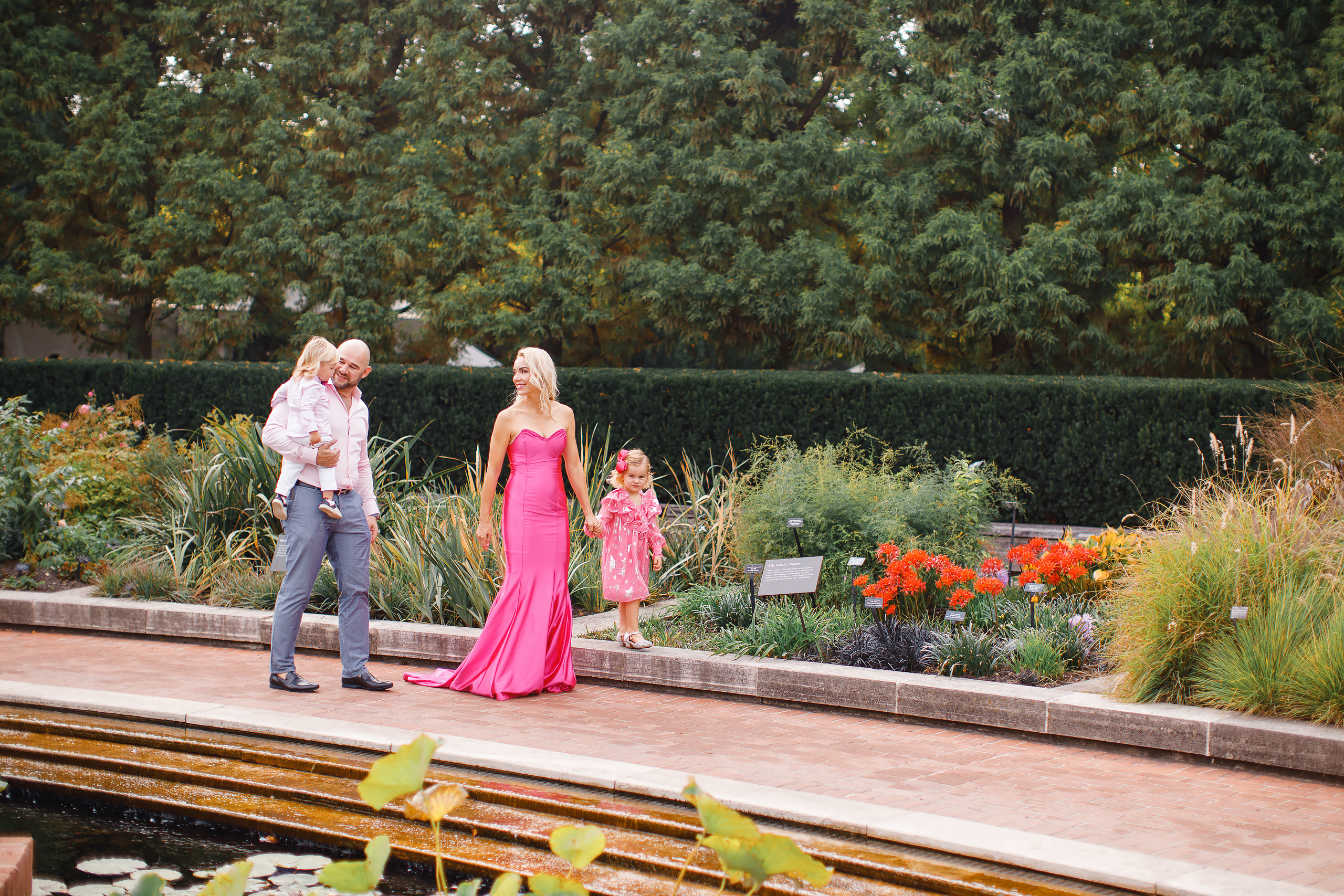 10.09.2020 Family photoshoot. Wedding family event photographer in Chicago Nick Yushevich