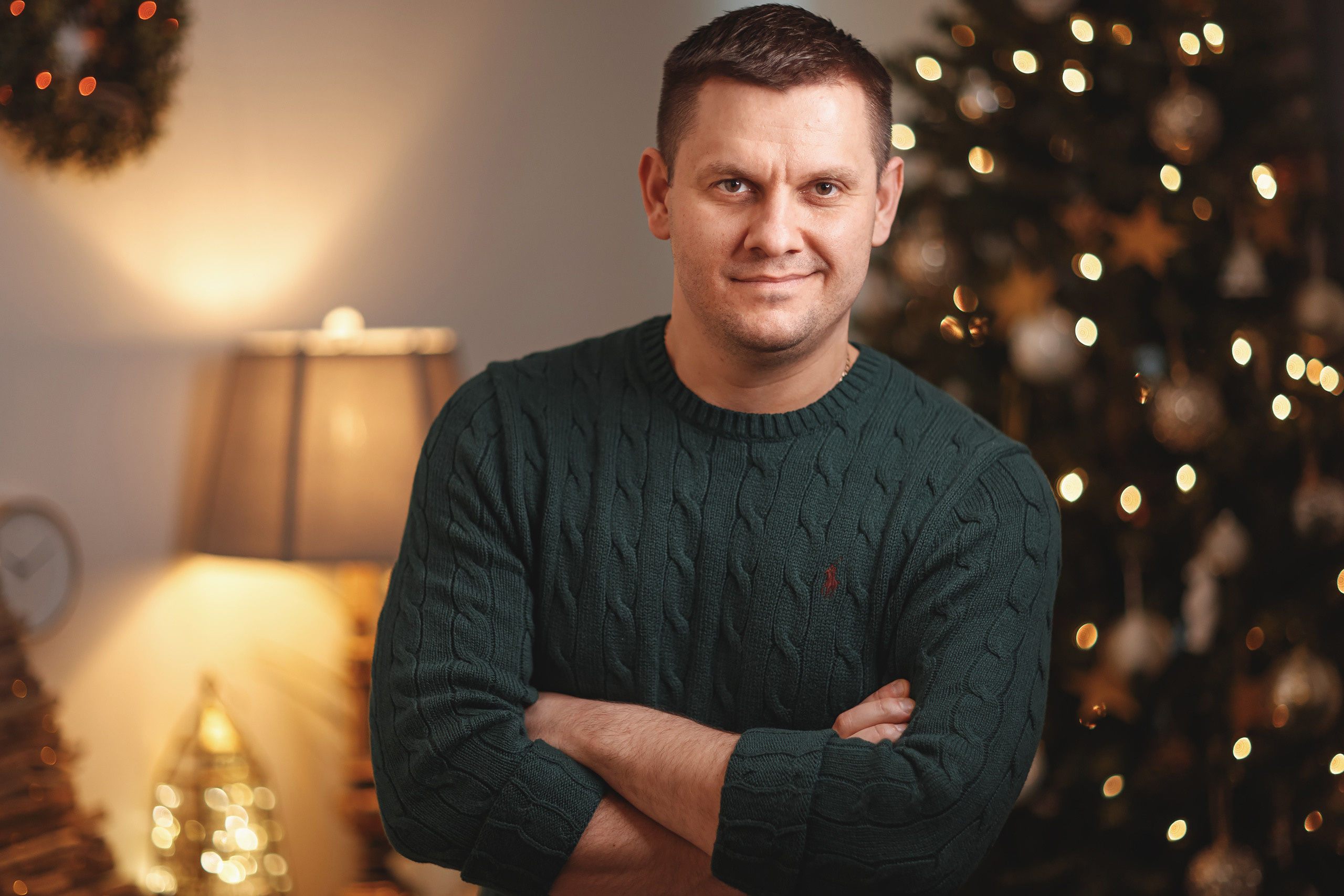 12132020 Christmas Family Photoshoot 20. Wedding family event photographer in Chicago Nick Yushevich