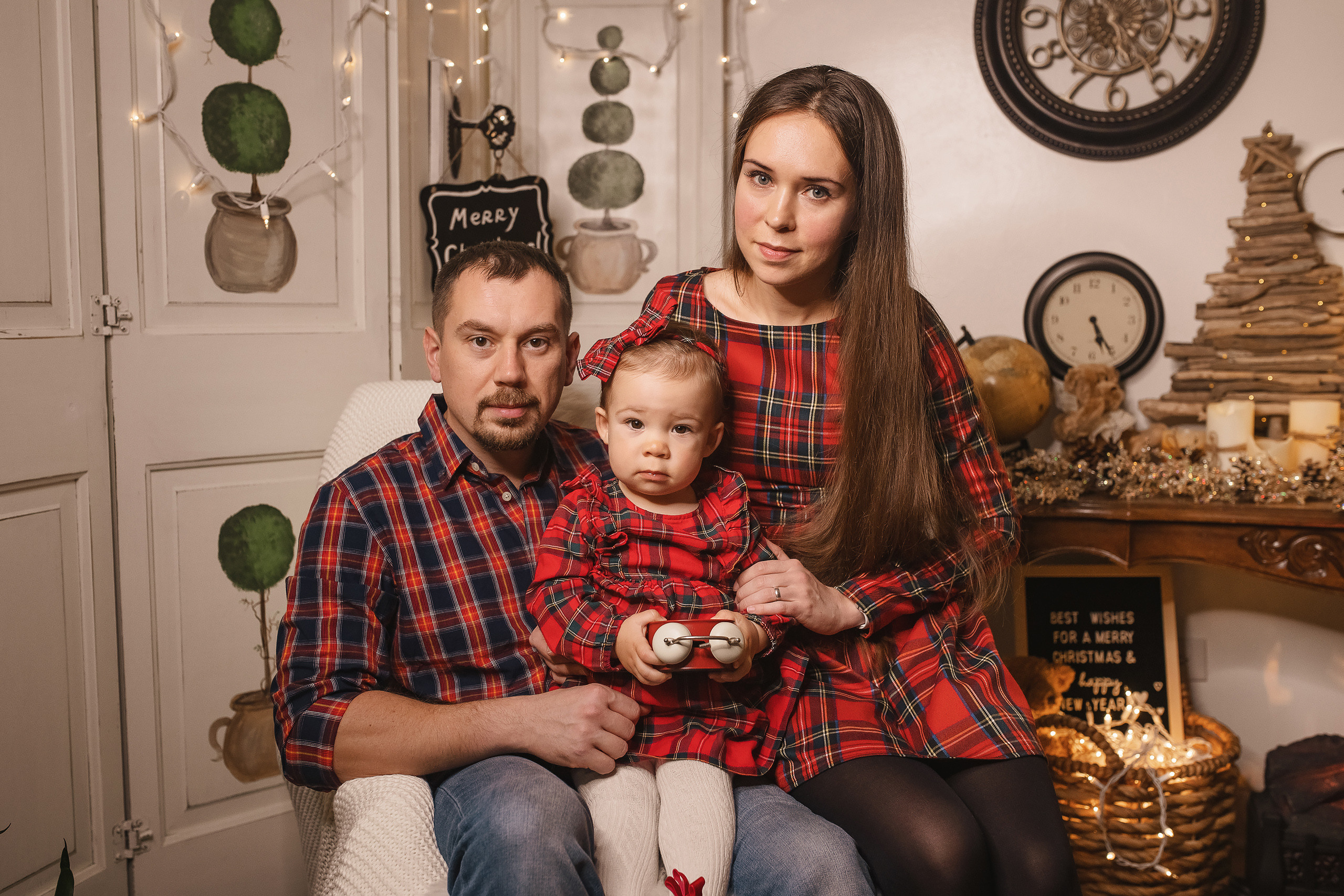 12.05.2020 Christmas Family Photoshoot 14. Wedding family event photographer in Chicago Nick Yushevich