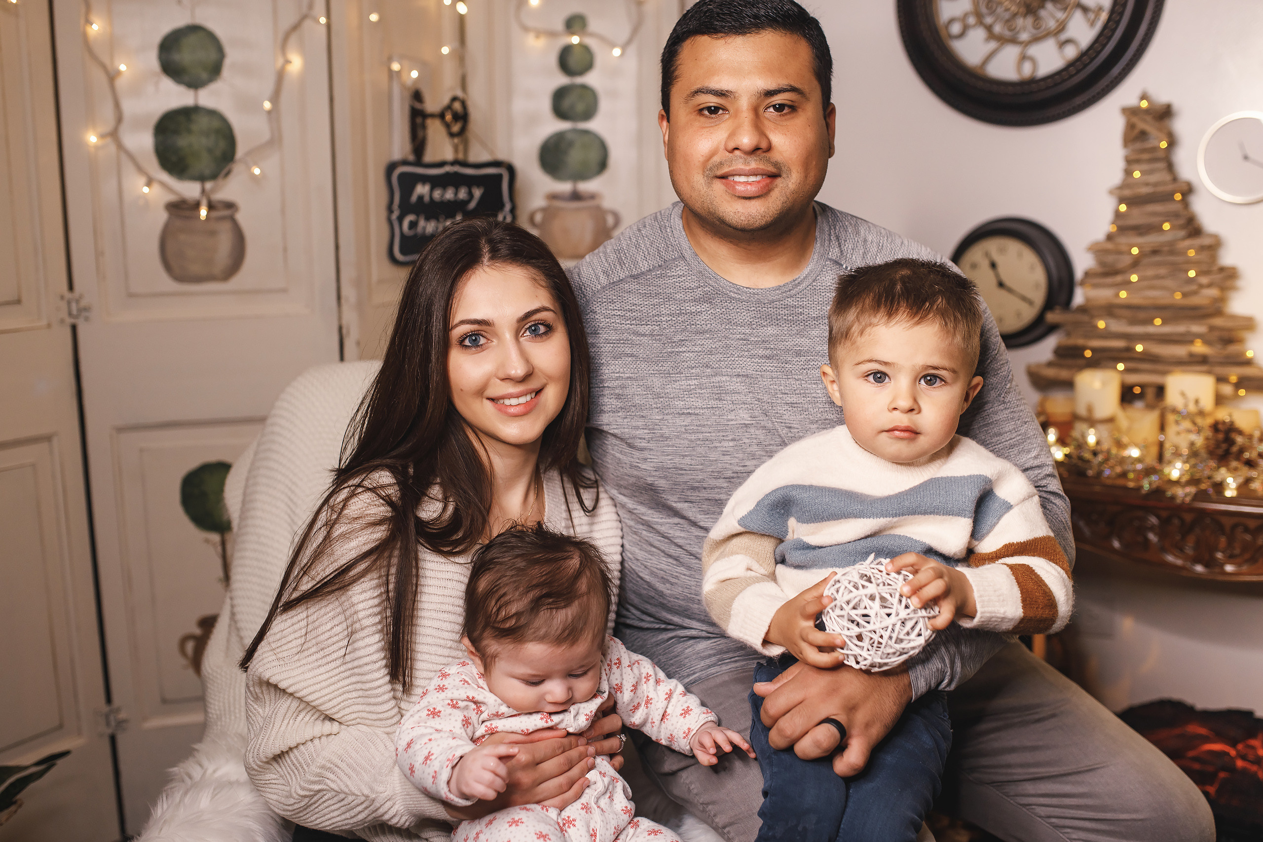 11.15.2020 Christmas Family Photoshoot 2. Wedding family event photographer in Chicago Nick Yushevich