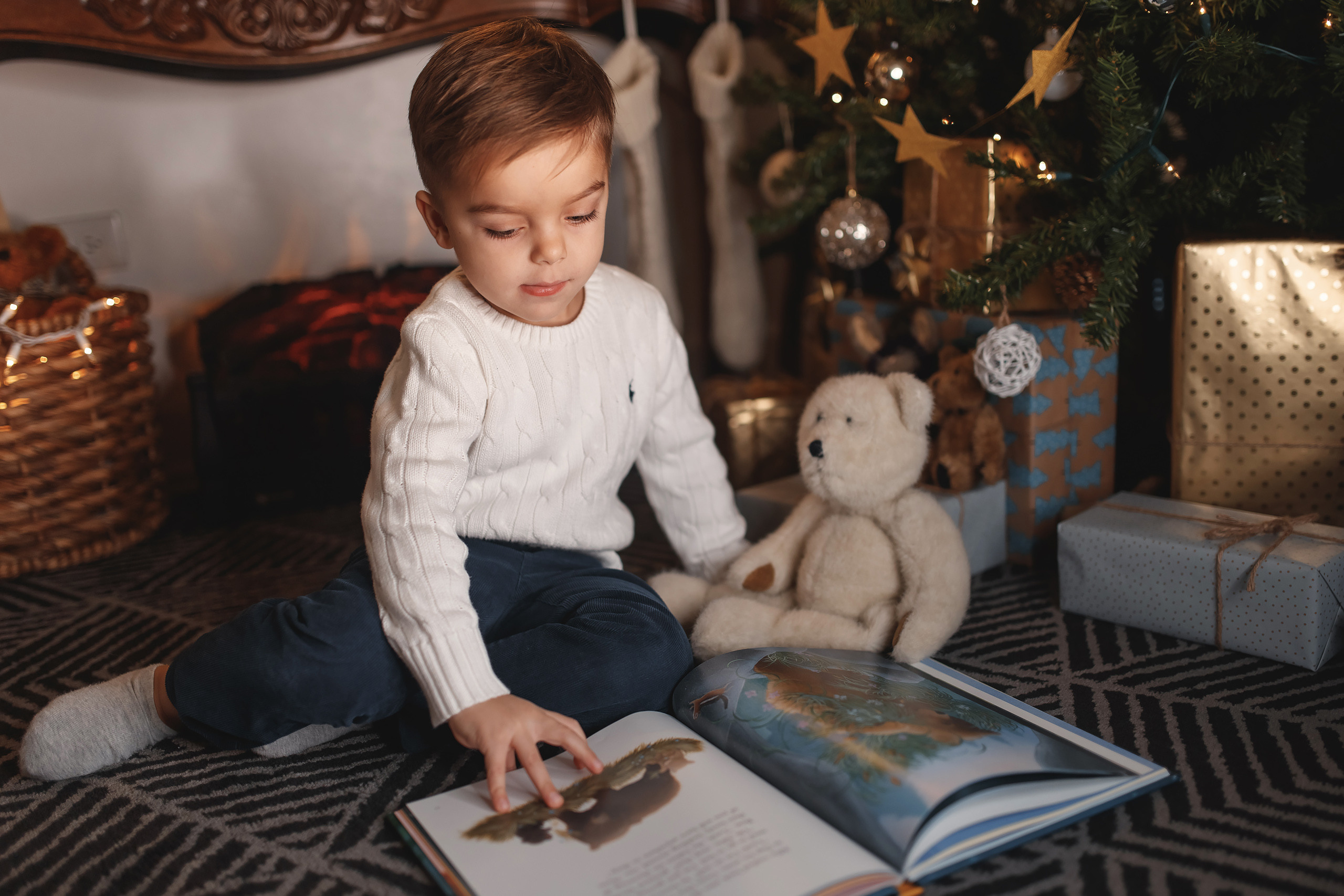 12.13.2020 Christmas Family Photoshoot 21. Wedding family event photographer in Chicago Nick Yushevich