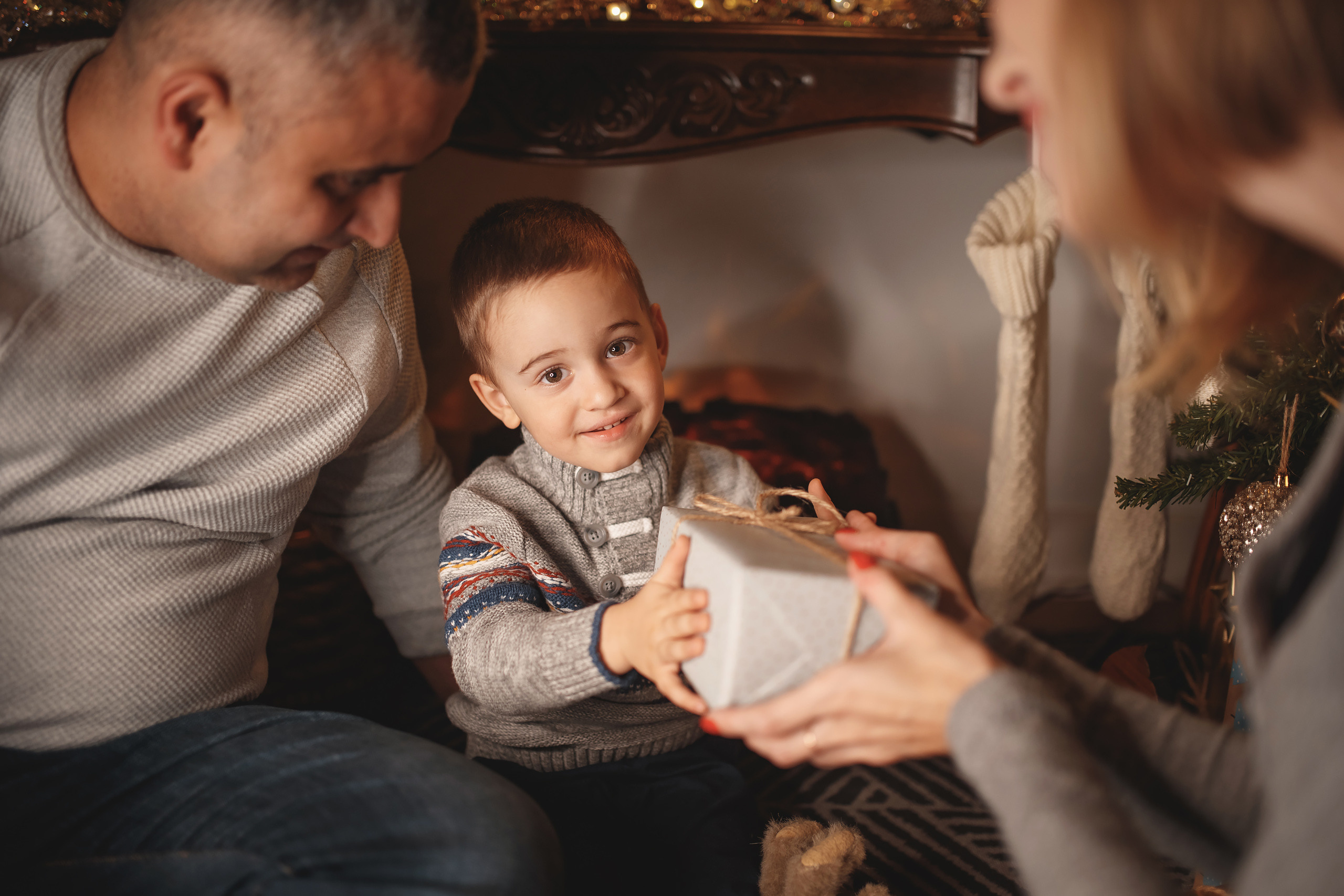 12.11.2020 Christmas Family Photoshoot 19. Wedding family event photographer in Chicago Nick Yushevich