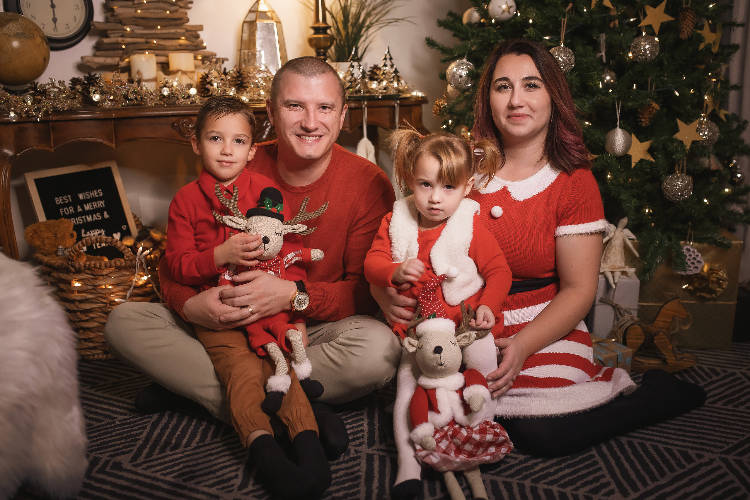 11.28.2020 Christmas Family Photoshoot 7. Wedding family event photographer in Chicago Nick Yushevich