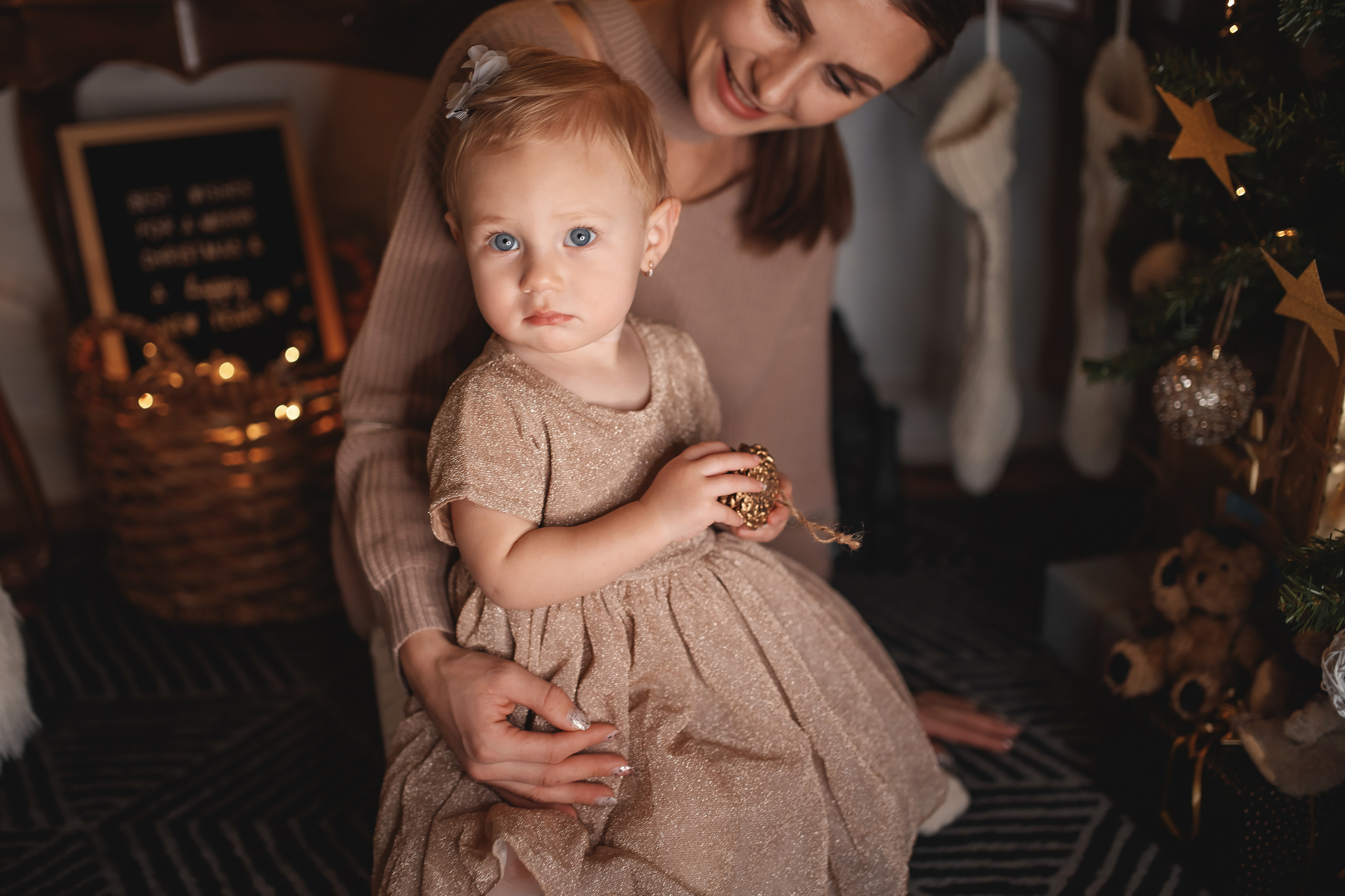 12.13.2020 Christmas Family Photoshoot 23. Wedding family event photographer in Chicago Nick Yushevich