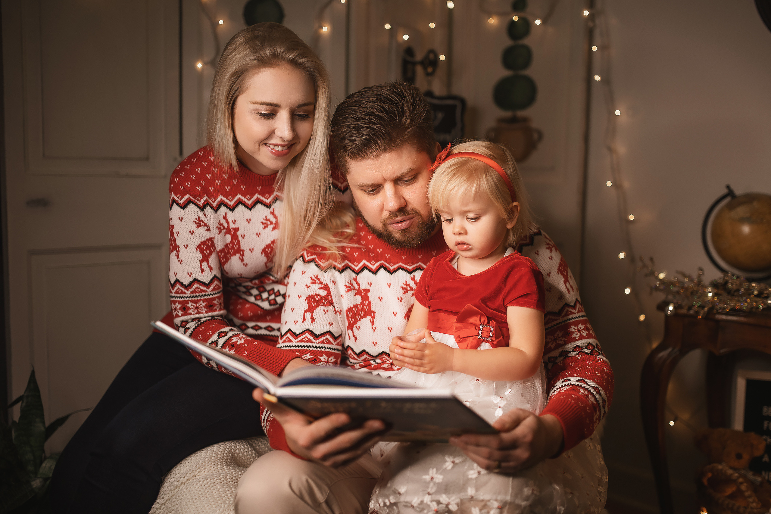 11.28.2020 Christmas Family Photoshoot 6. Wedding family event photographer in Chicago Nick Yushevich