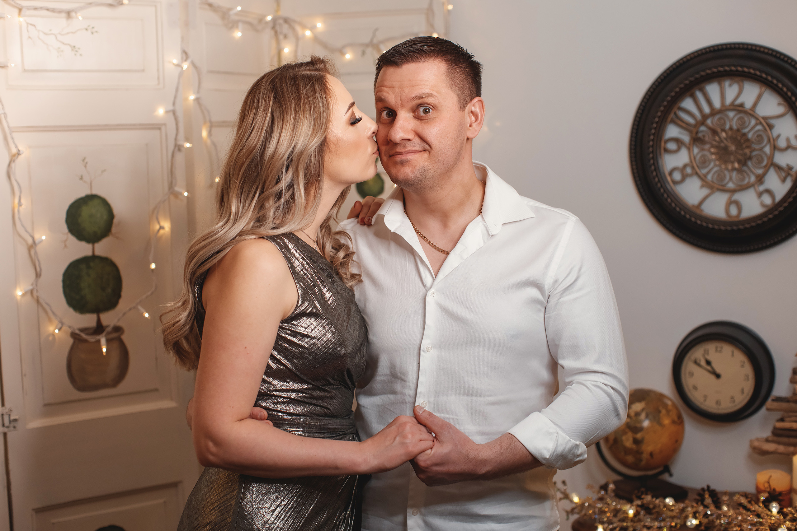 12132020 Christmas Family Photoshoot 20. Wedding family event photographer in Chicago Nick Yushevich