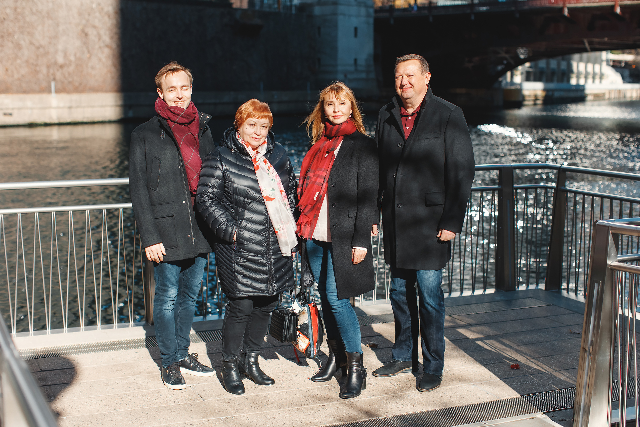 11.28.2020 Family Photoshoot. Wedding family event photographer in Chicago Nick Yushevich