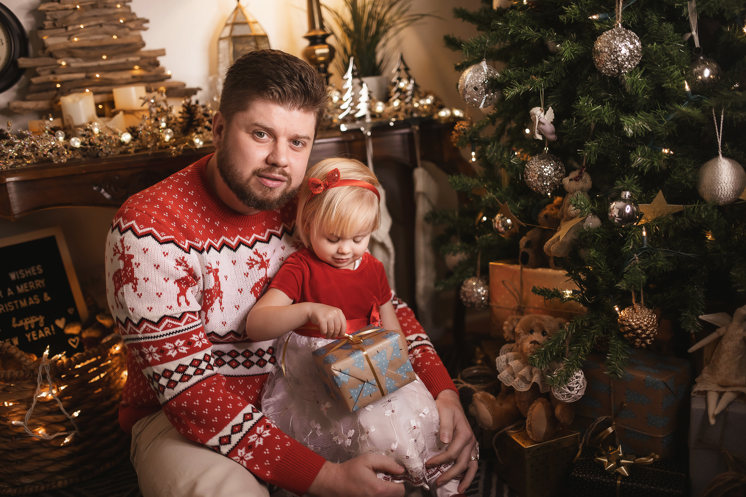 11.28.2020 Christmas Family Photoshoot 6. Wedding family event photographer in Chicago Nick Yushevich