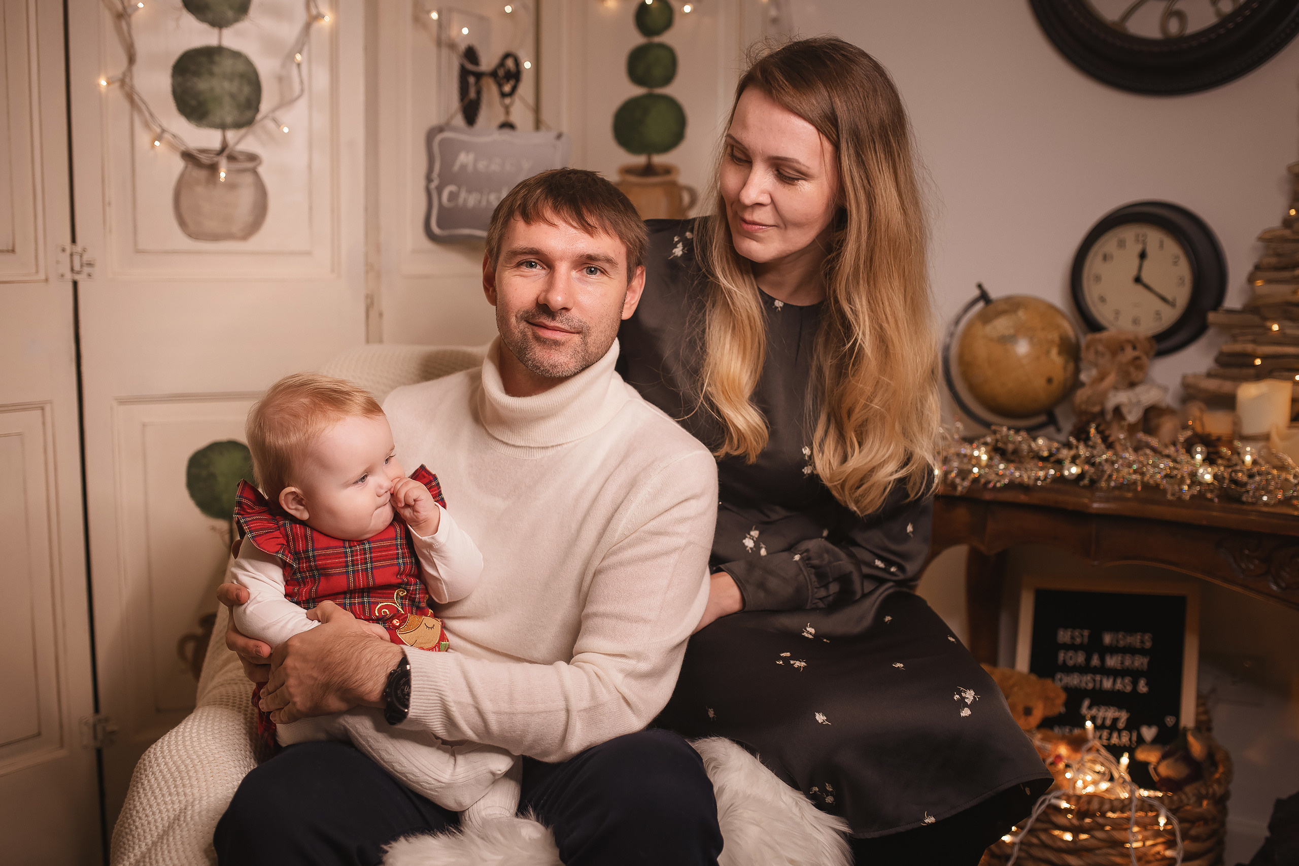 12.05.2020 Christmas Family Photoshoot 11. Wedding family event photographer in Chicago Nick Yushevich