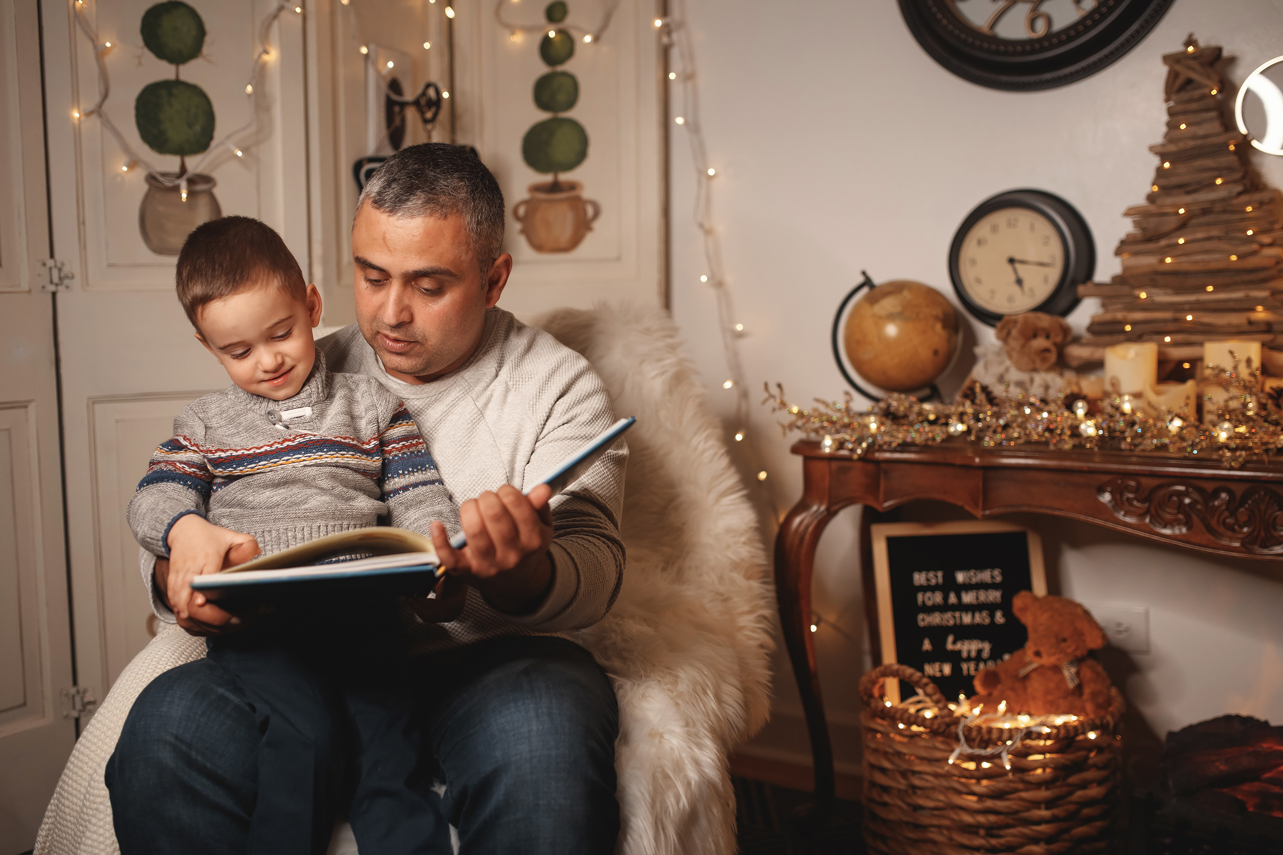 12.11.2020 Christmas Family Photoshoot 19. Wedding family event photographer in Chicago Nick Yushevich